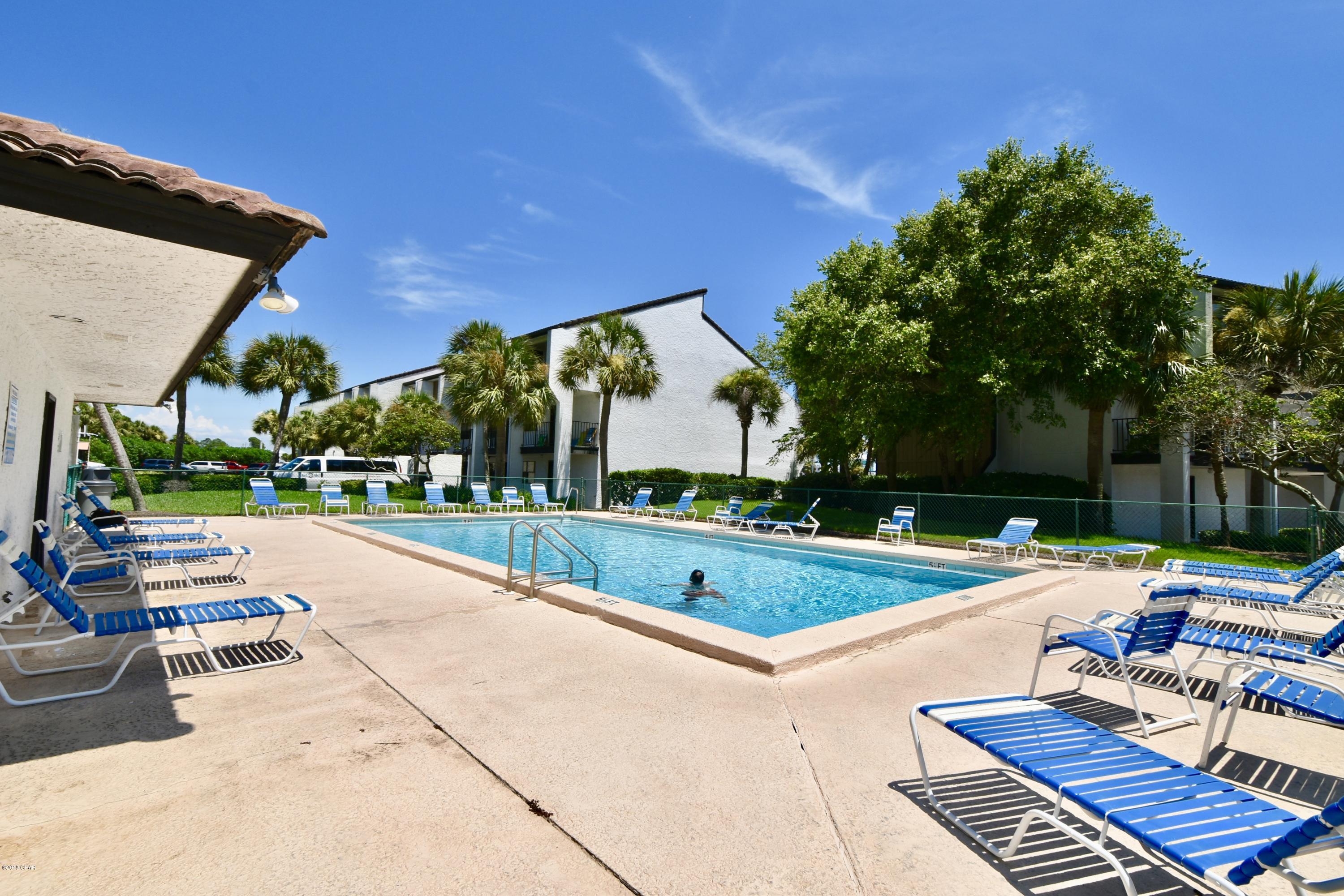 Edgewater Golf Villas I - Residential