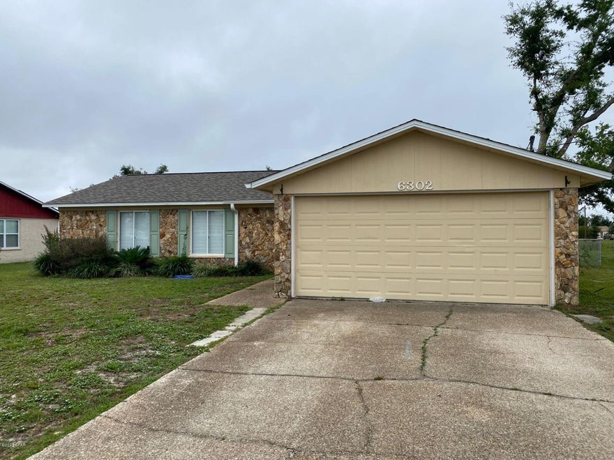 This home is centrally located near TAFB, shopping, & dining. The living room features a corner fireplace and french doors leading out to the backyard. Laundry room equipped with a washer/dryer connection and a double car garage.



*All pets are a part of the application process and are subject to the homeowner's approval*