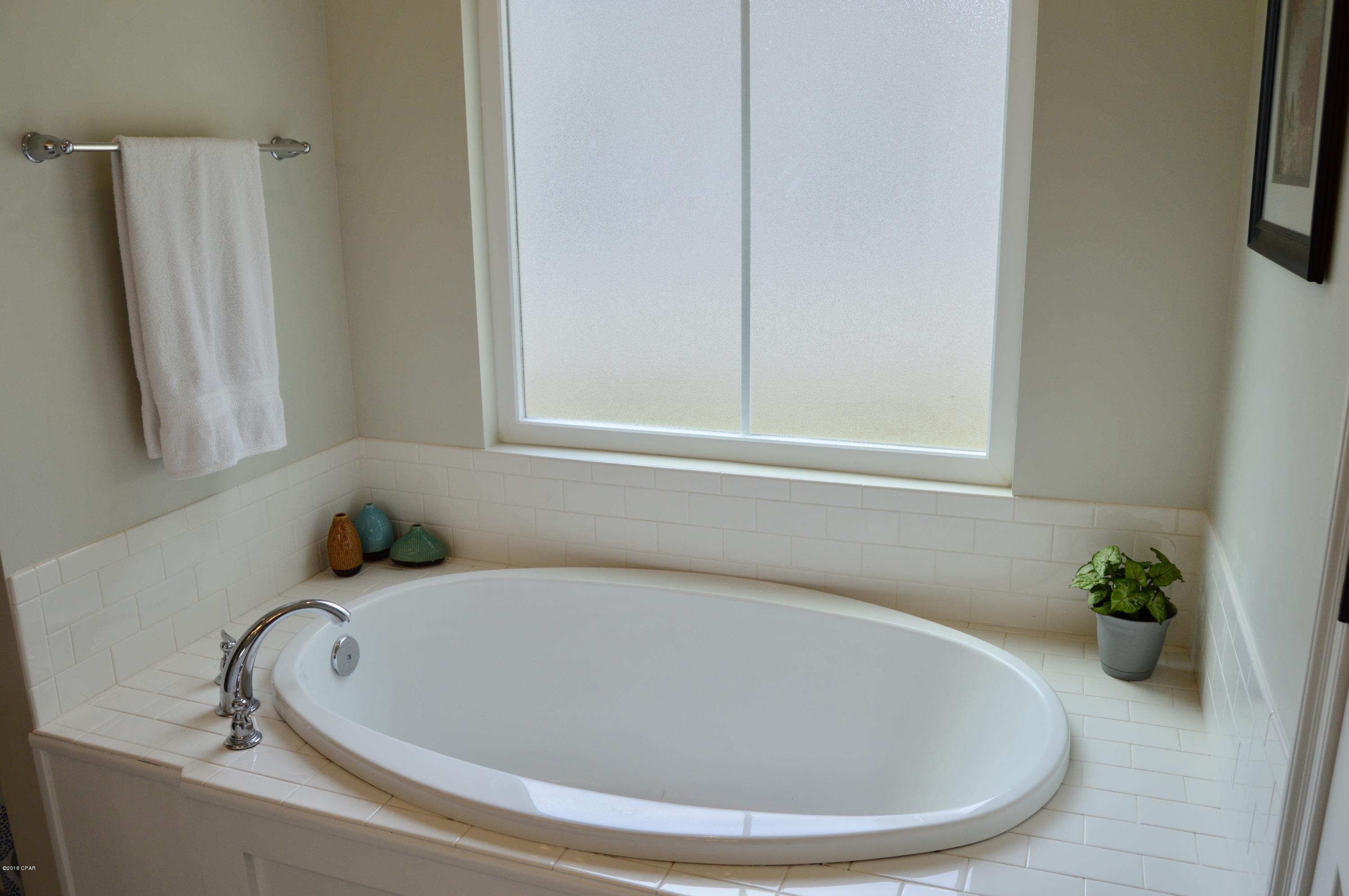 Lakeshore Landing - Residential