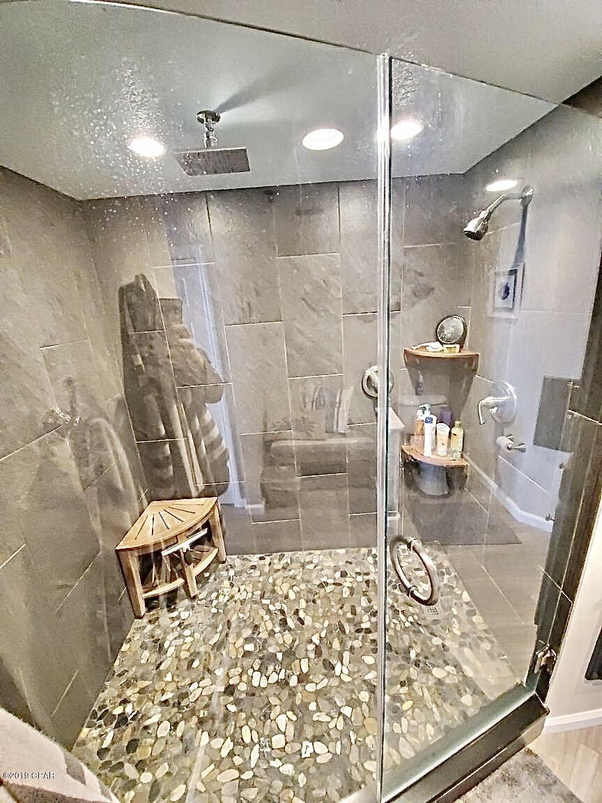 Hibiscus By The Bay - Residential