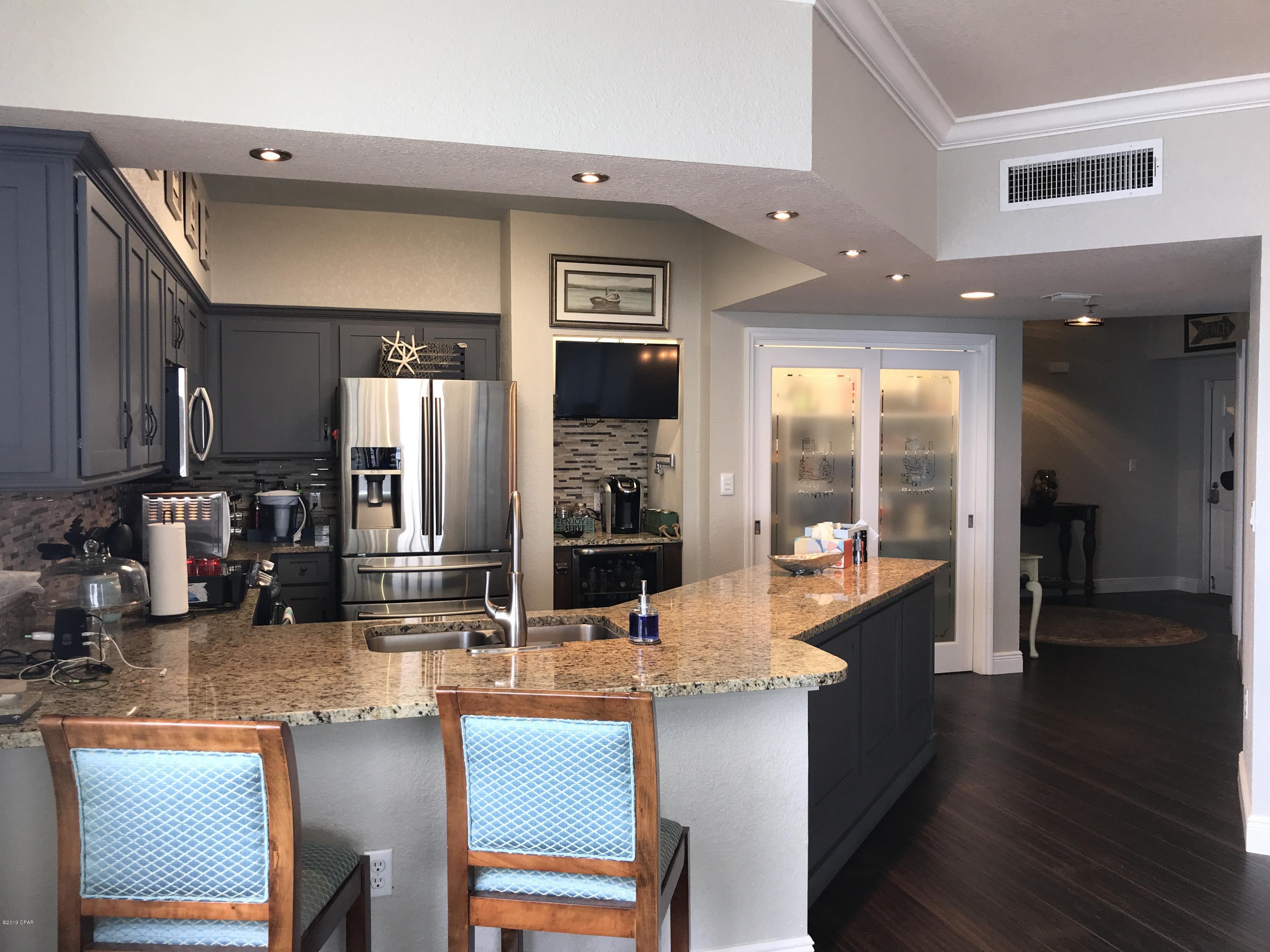 Hibiscus By The Bay - Residential