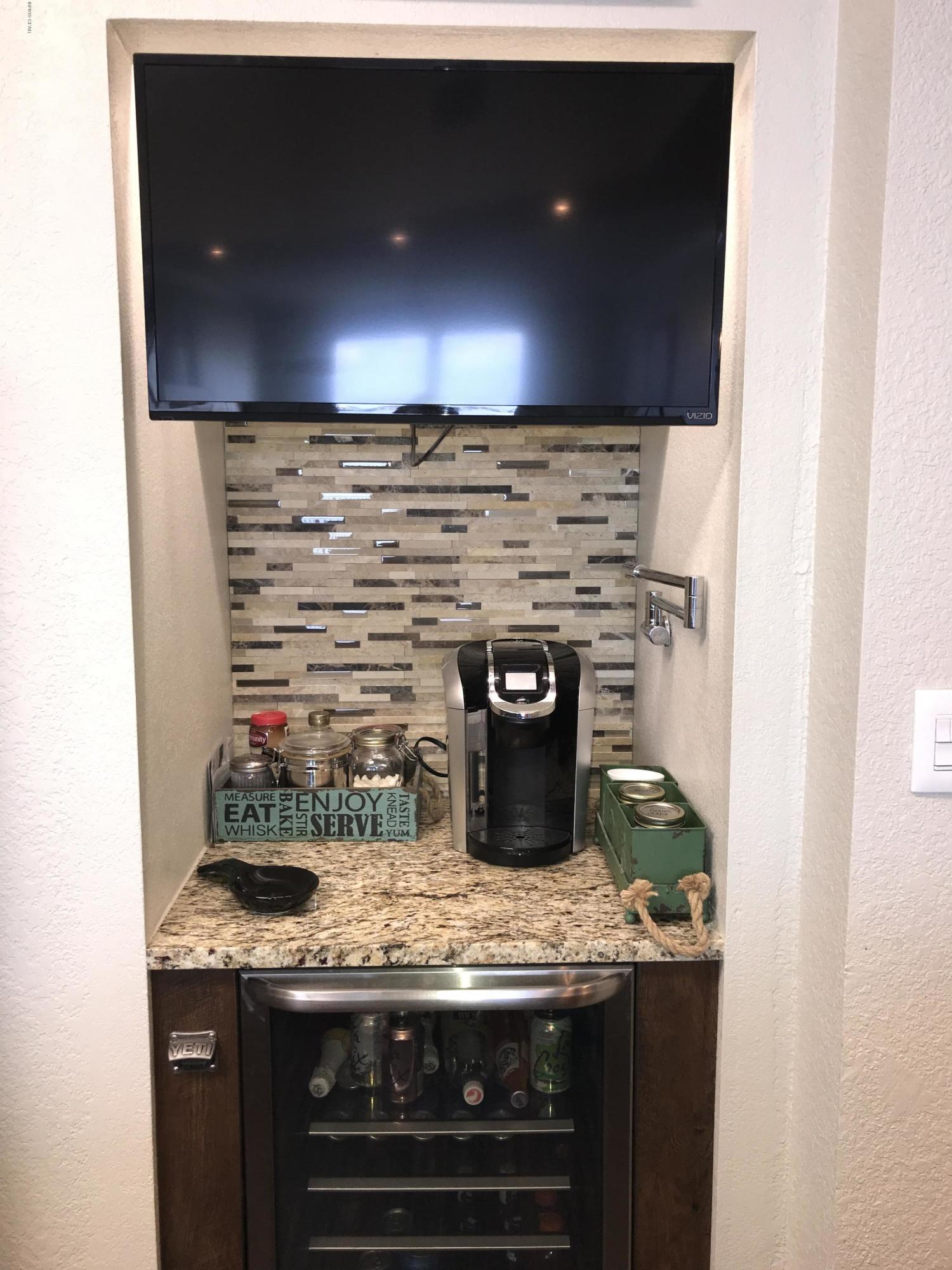 Hibiscus By The Bay - Residential