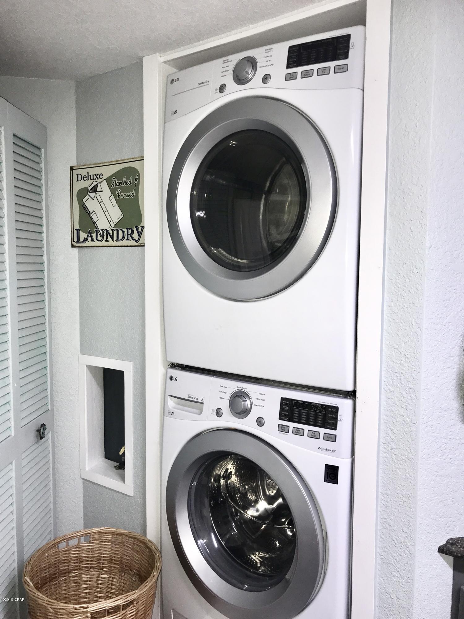 Hibiscus By The Bay - Residential