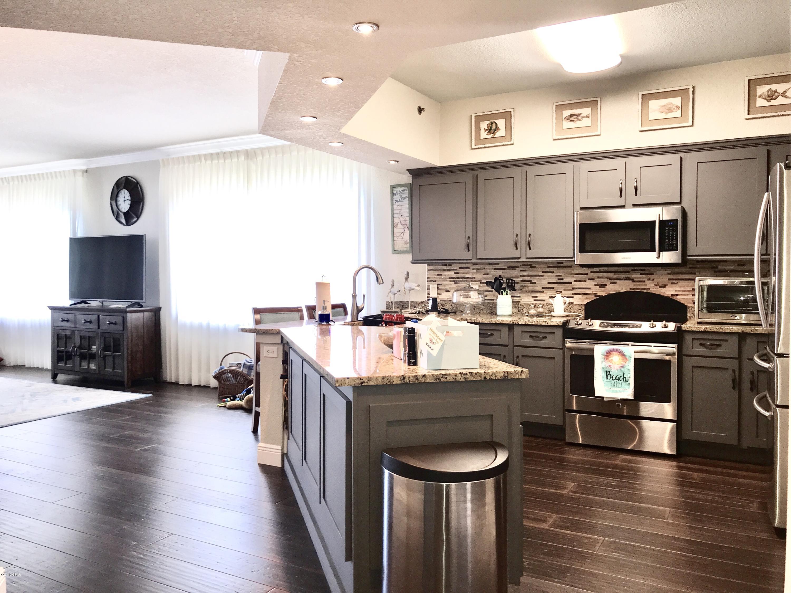 Hibiscus By The Bay - Residential