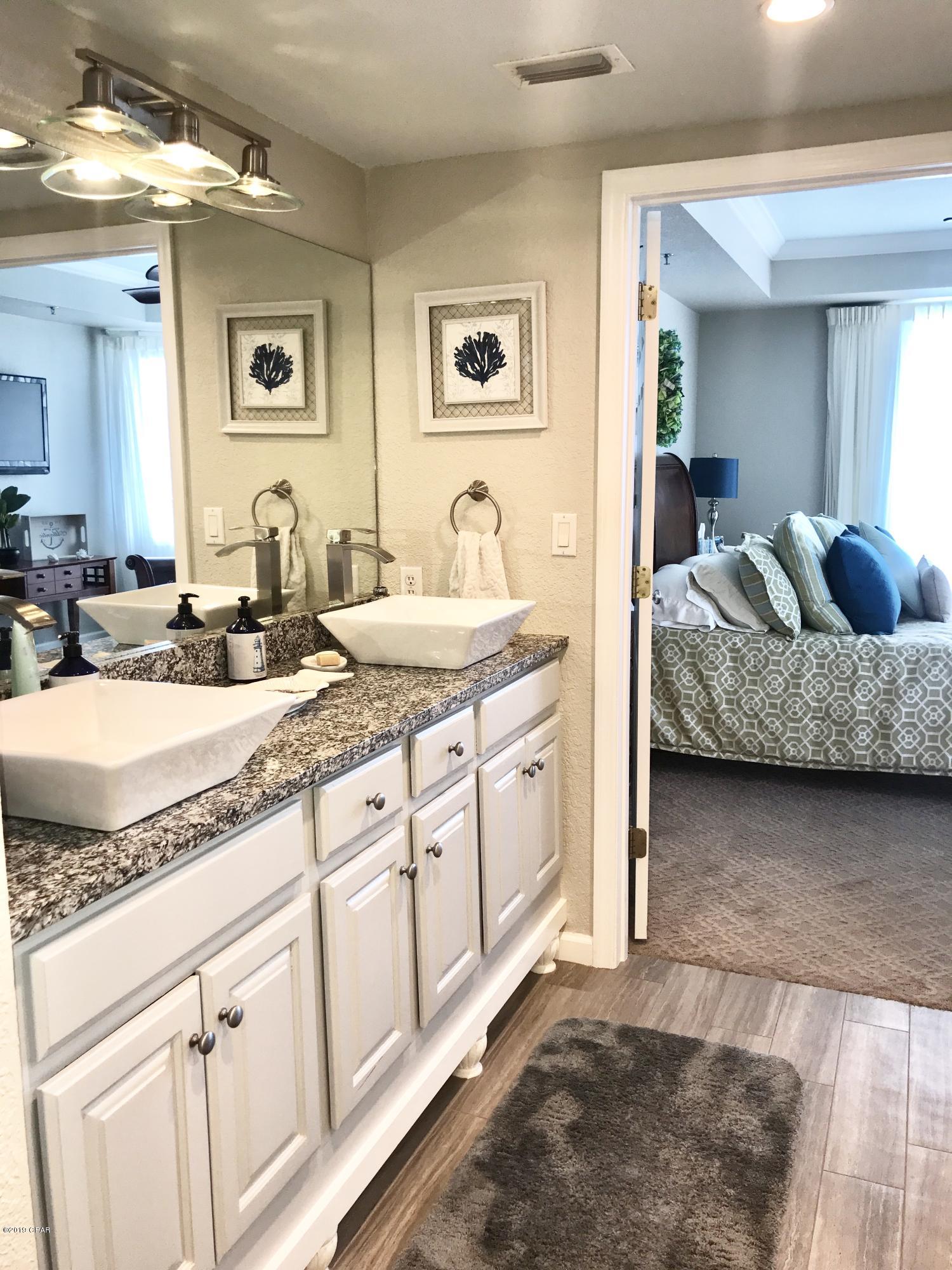 Hibiscus By The Bay - Residential