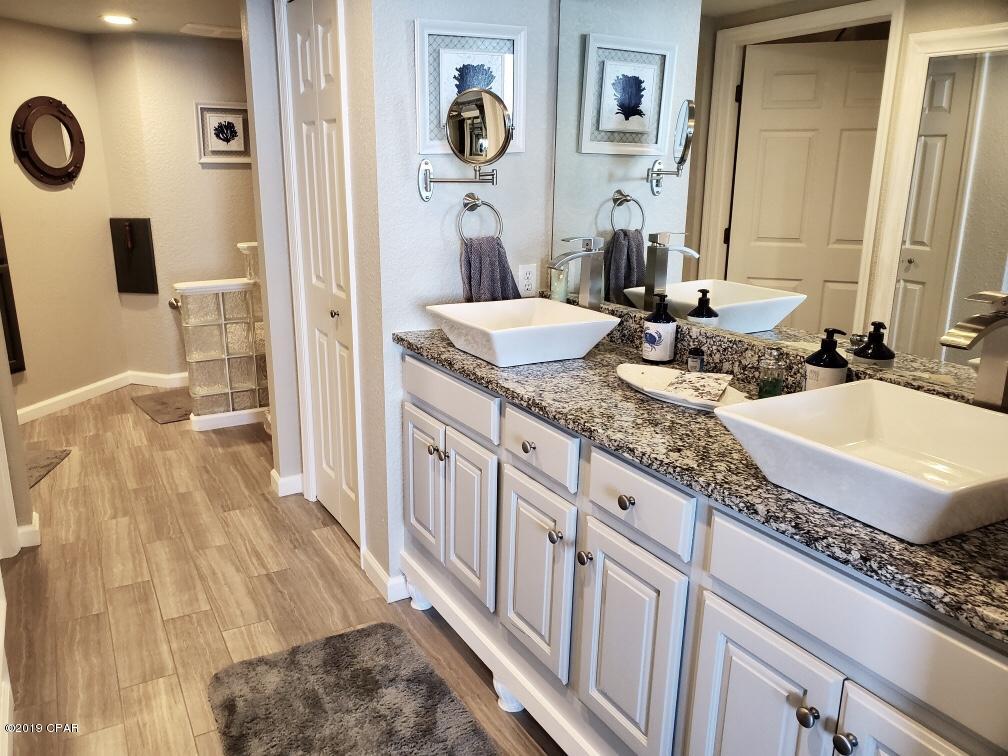 Hibiscus By The Bay - Residential