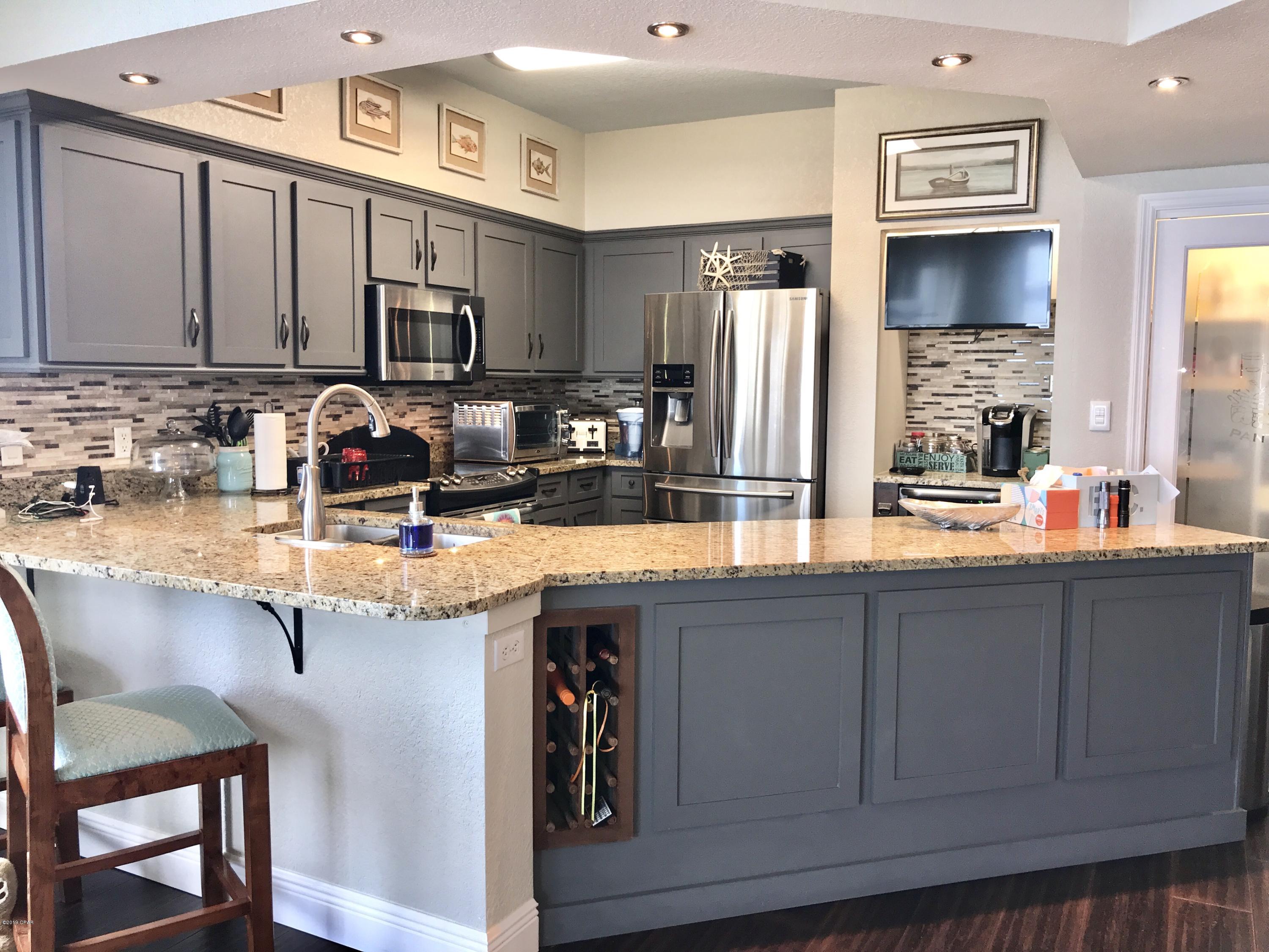 Hibiscus By The Bay - Residential