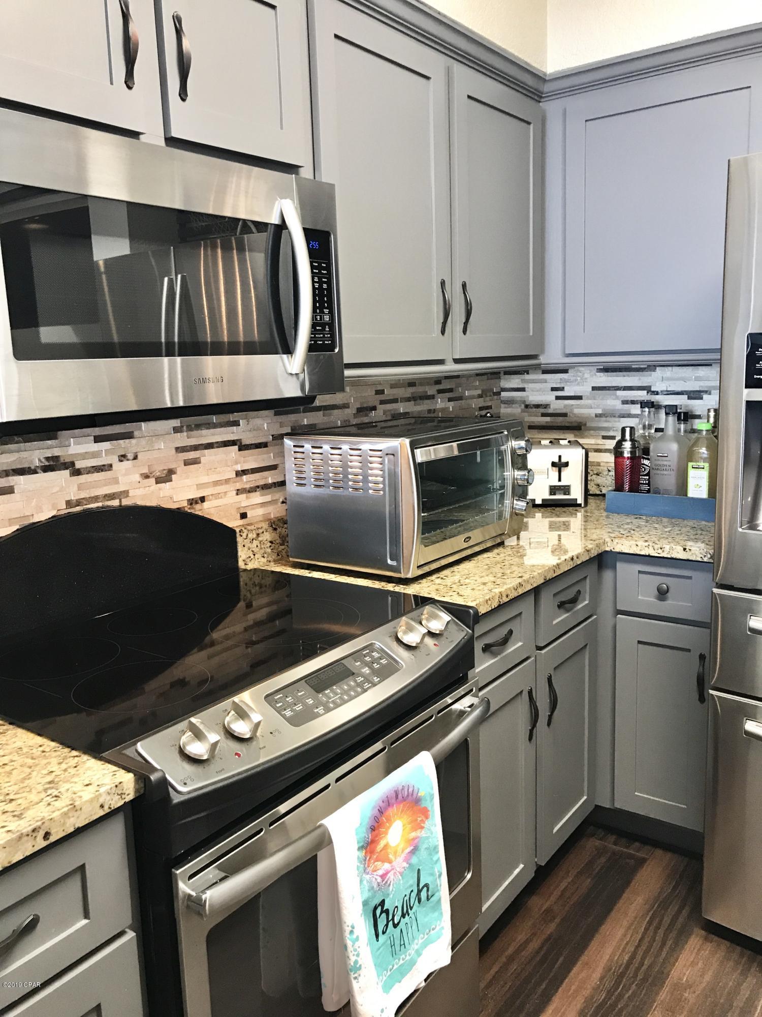 Hibiscus By The Bay - Residential