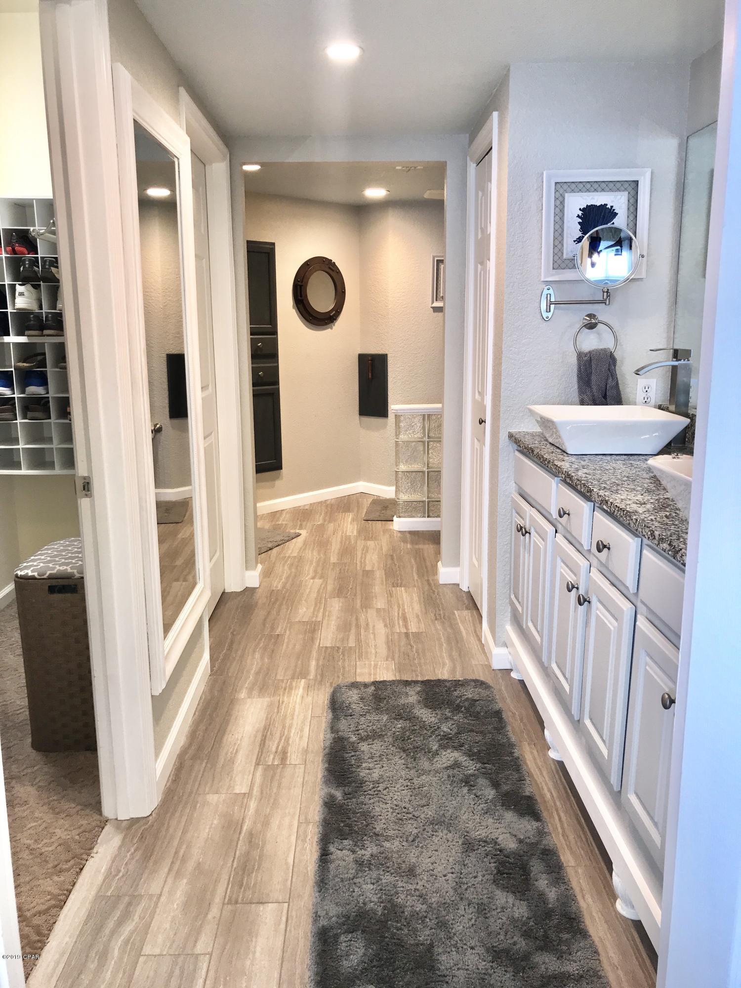 Hibiscus By The Bay - Residential