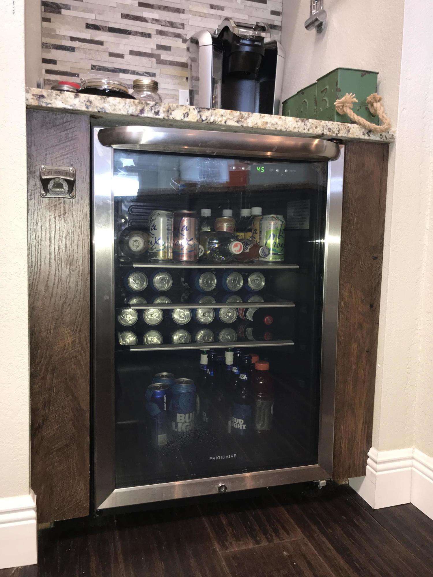 Hibiscus By The Bay - Residential