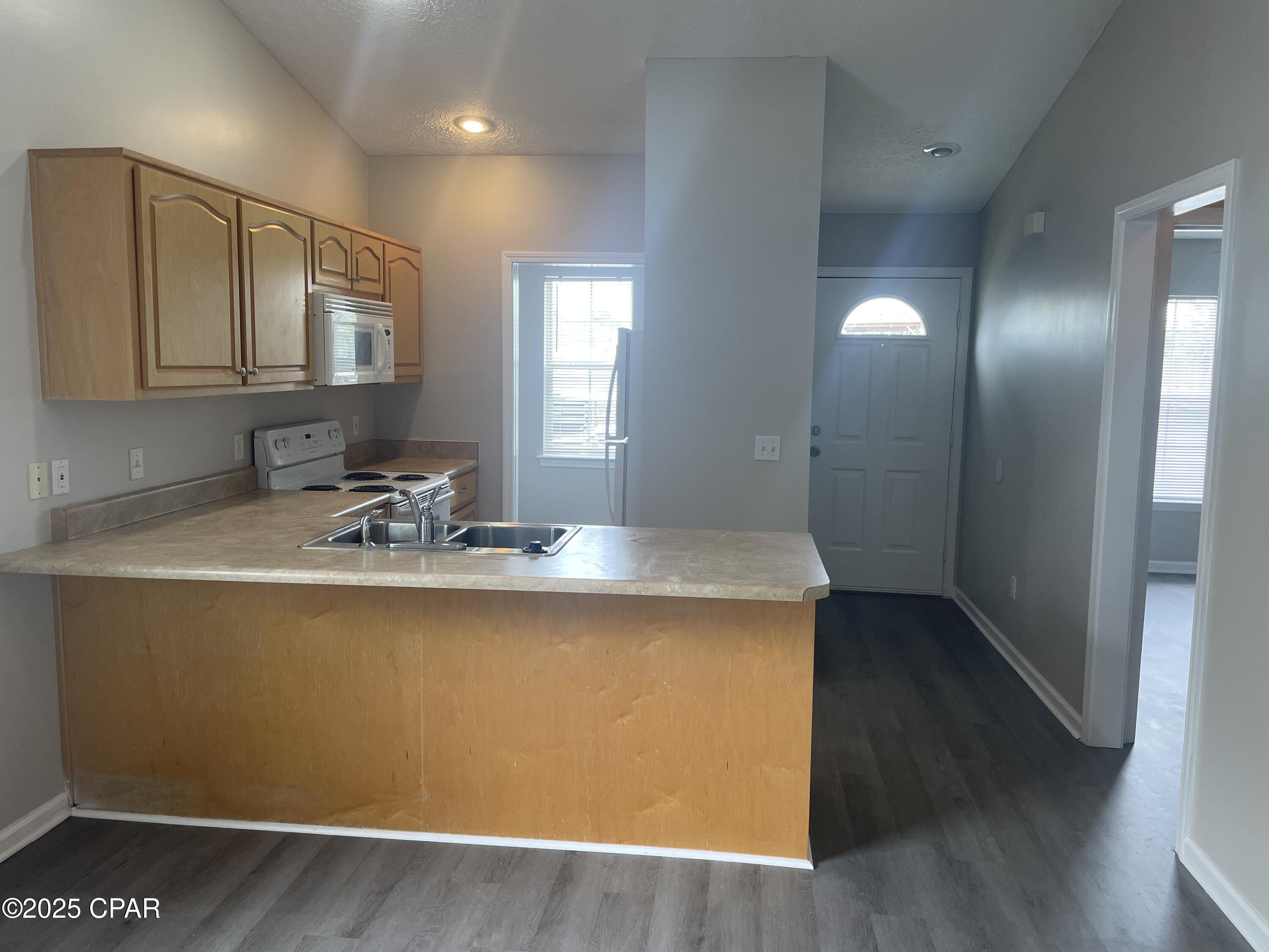 [No Recorded Subdiv] - Residential Lease