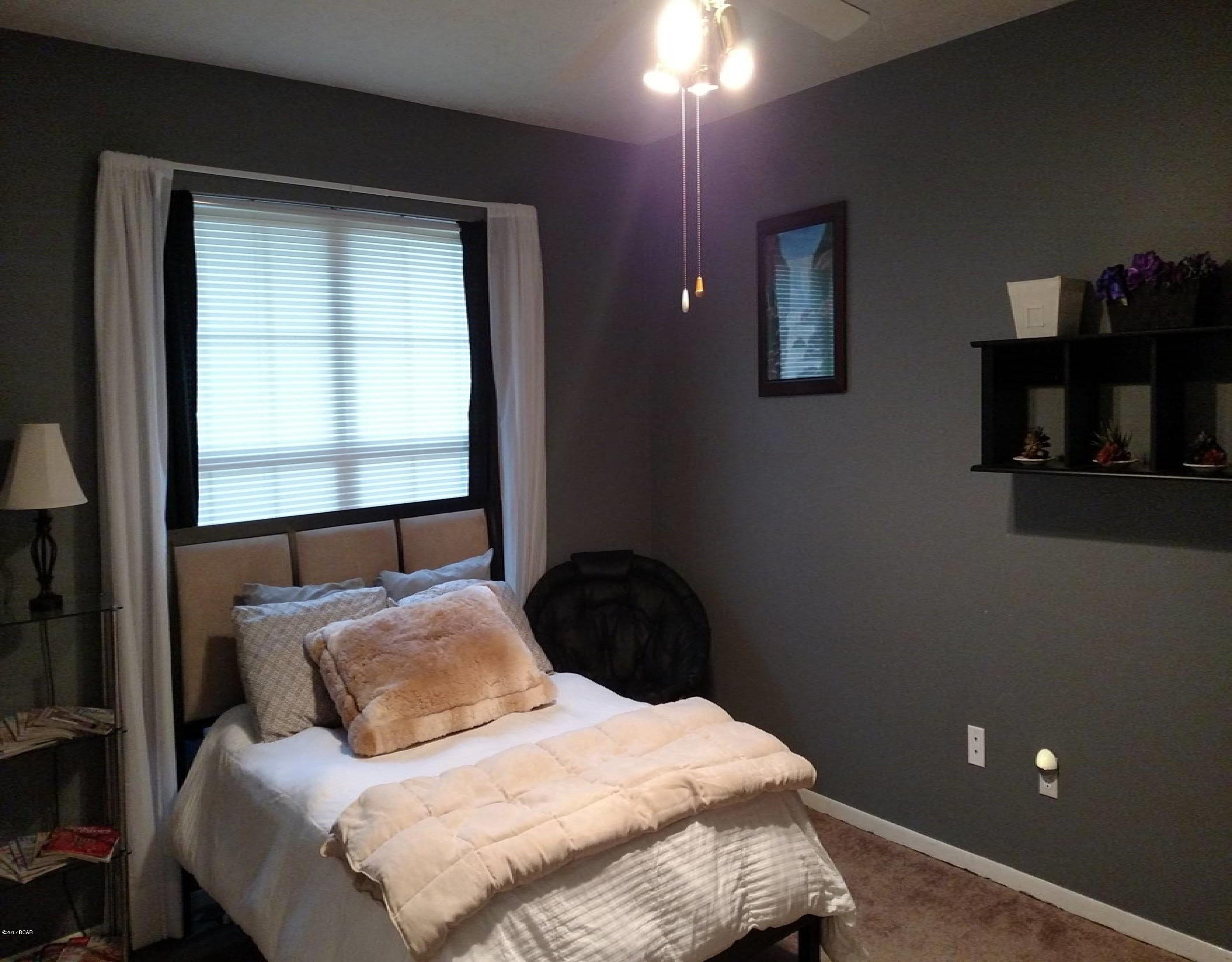 [No Recorded Subdiv] - Residential Lease