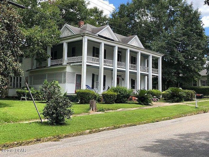 PRICE REDUCTION!!!!!

LOOKING FOR A PIECE OF HISTORY?  THIS IS IT! BUILT IN 1900!  NEEDS SOME WORK, BUT WOULD BE A FINE HOME, RESTAURANT, BED & BREAKFAST ---- TONS OF POTENTIAL HERE AT THE RIGHT PRICE.  LOCATED ON A LARGE LOT IN THE HEART OF BONIFAY.