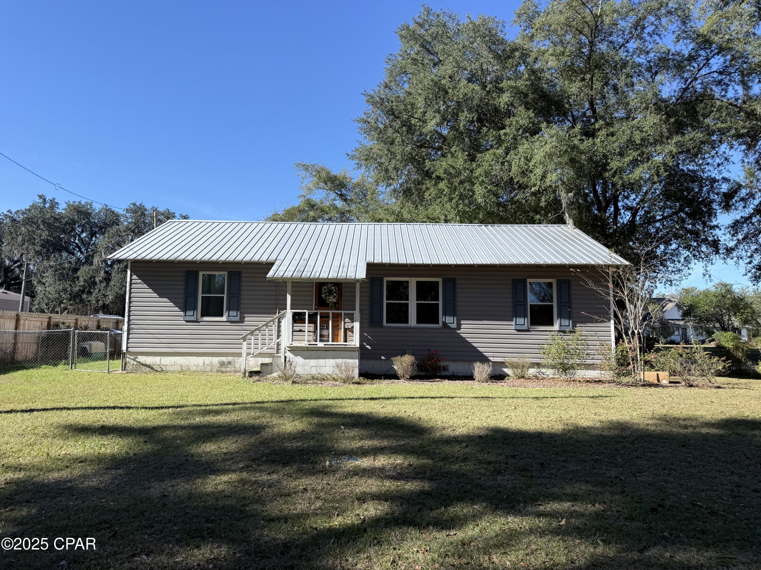 [No Recorded Subdiv] - Commercial Sale