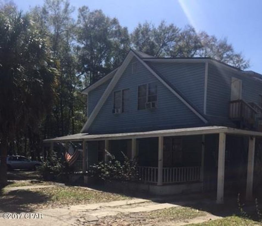 1 bedroom, 1 bath upstairs apartment on corner lot in Millville. Water, sewer, garbage, and lawn service included in rent.



All measurements are approximate.