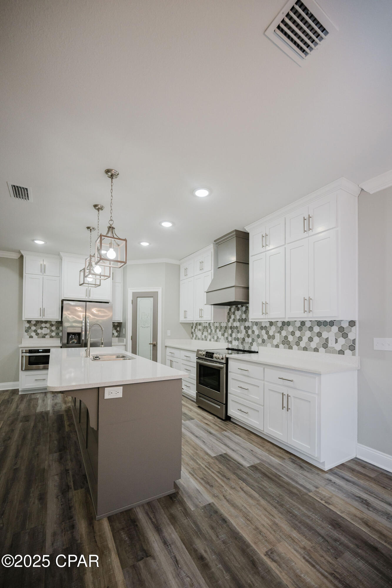 [No Recorded Subdiv] - Residential