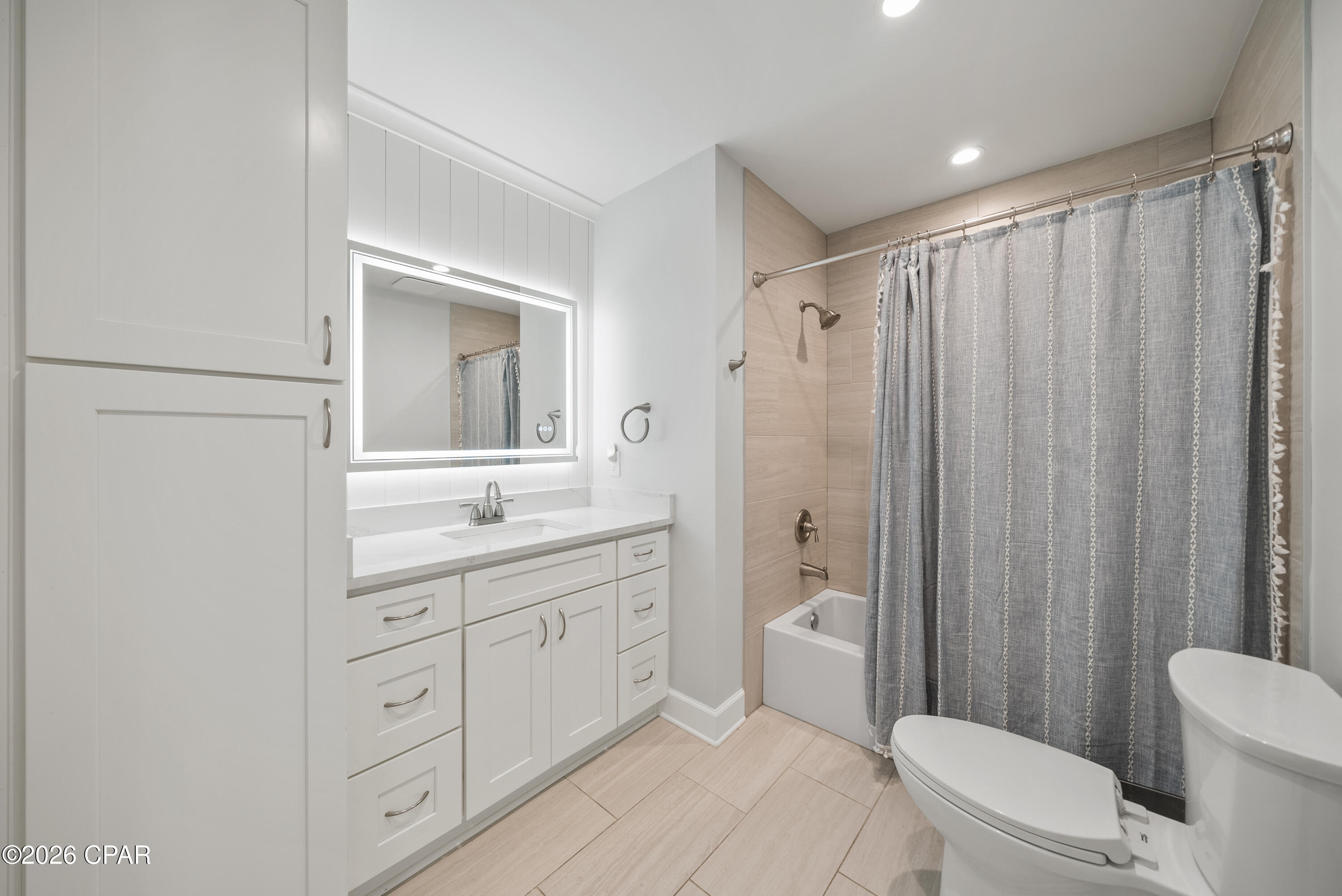 Lakeside Villas - Residential Lease