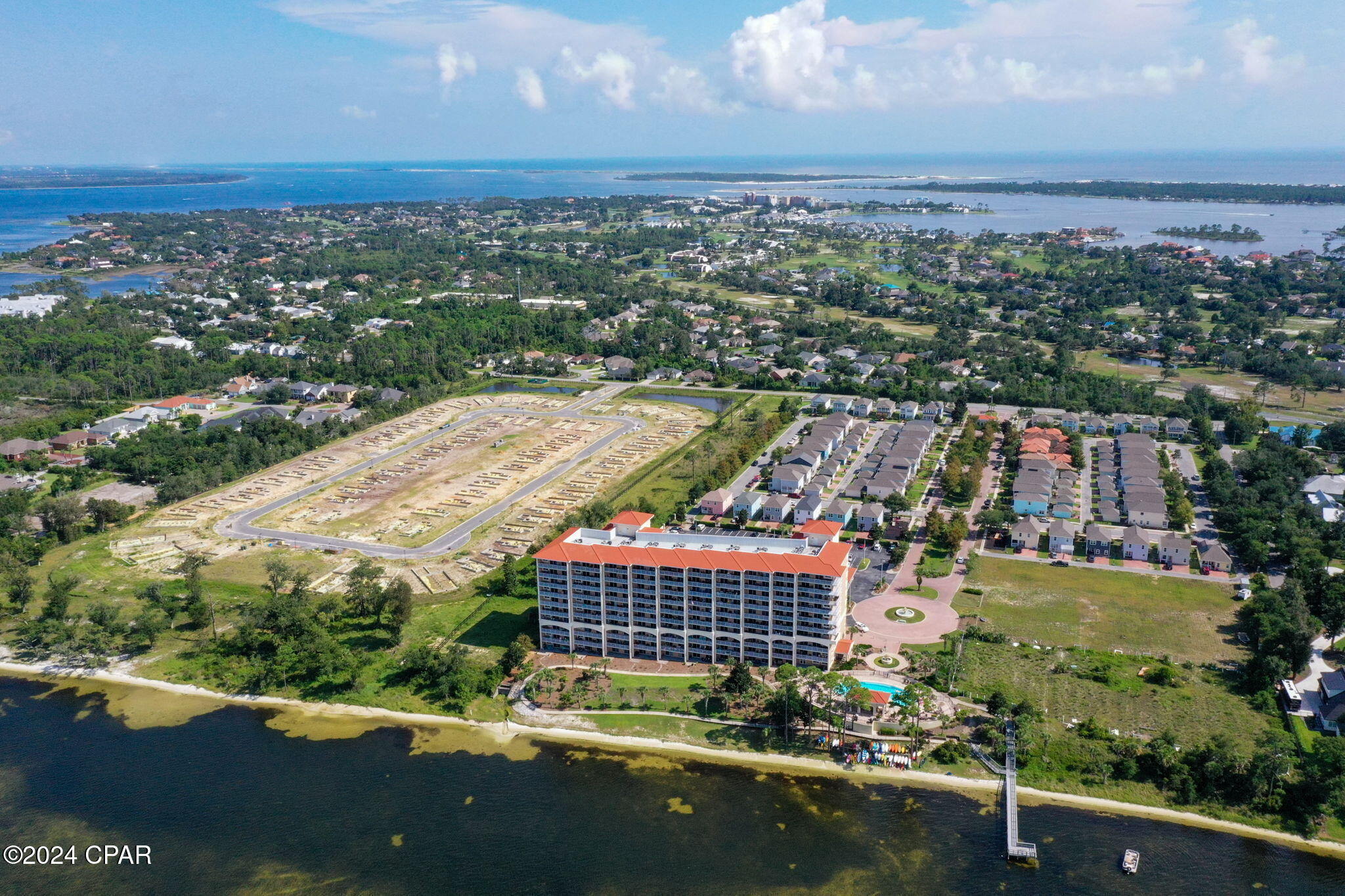 Magnolia Bay Club - Residential