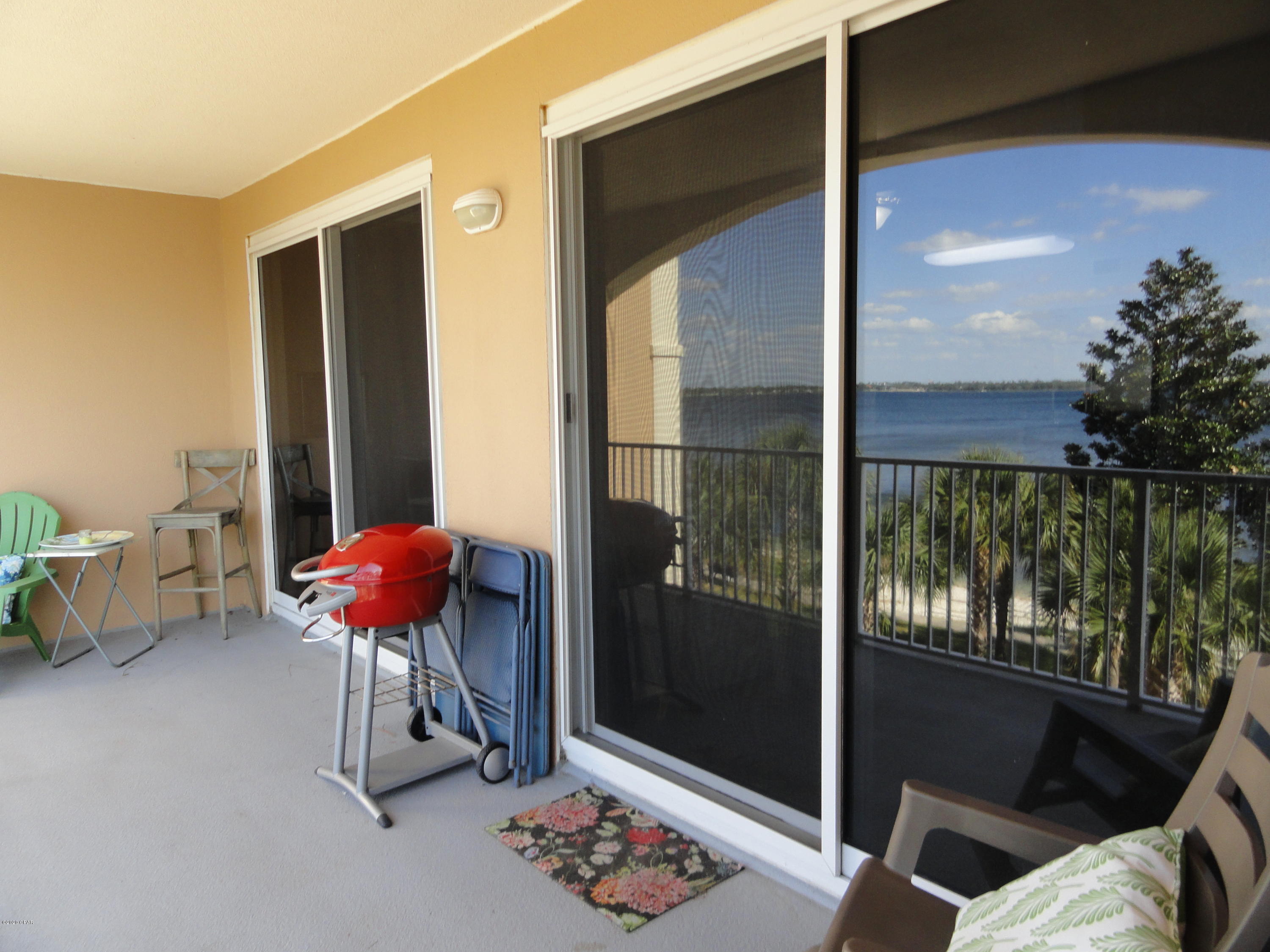 Magnolia Bay Club - Residential