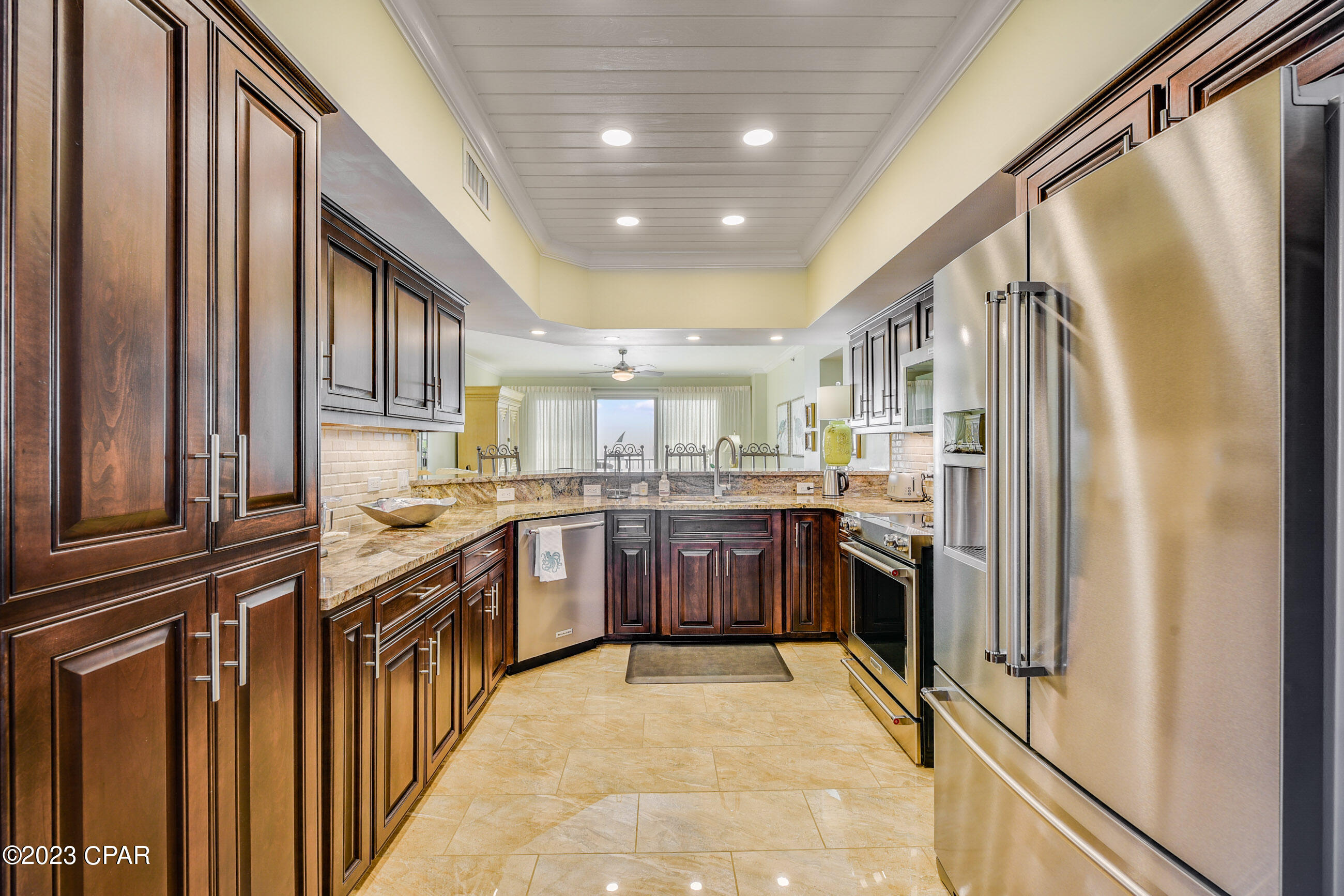 Summerwinds Condo - Residential