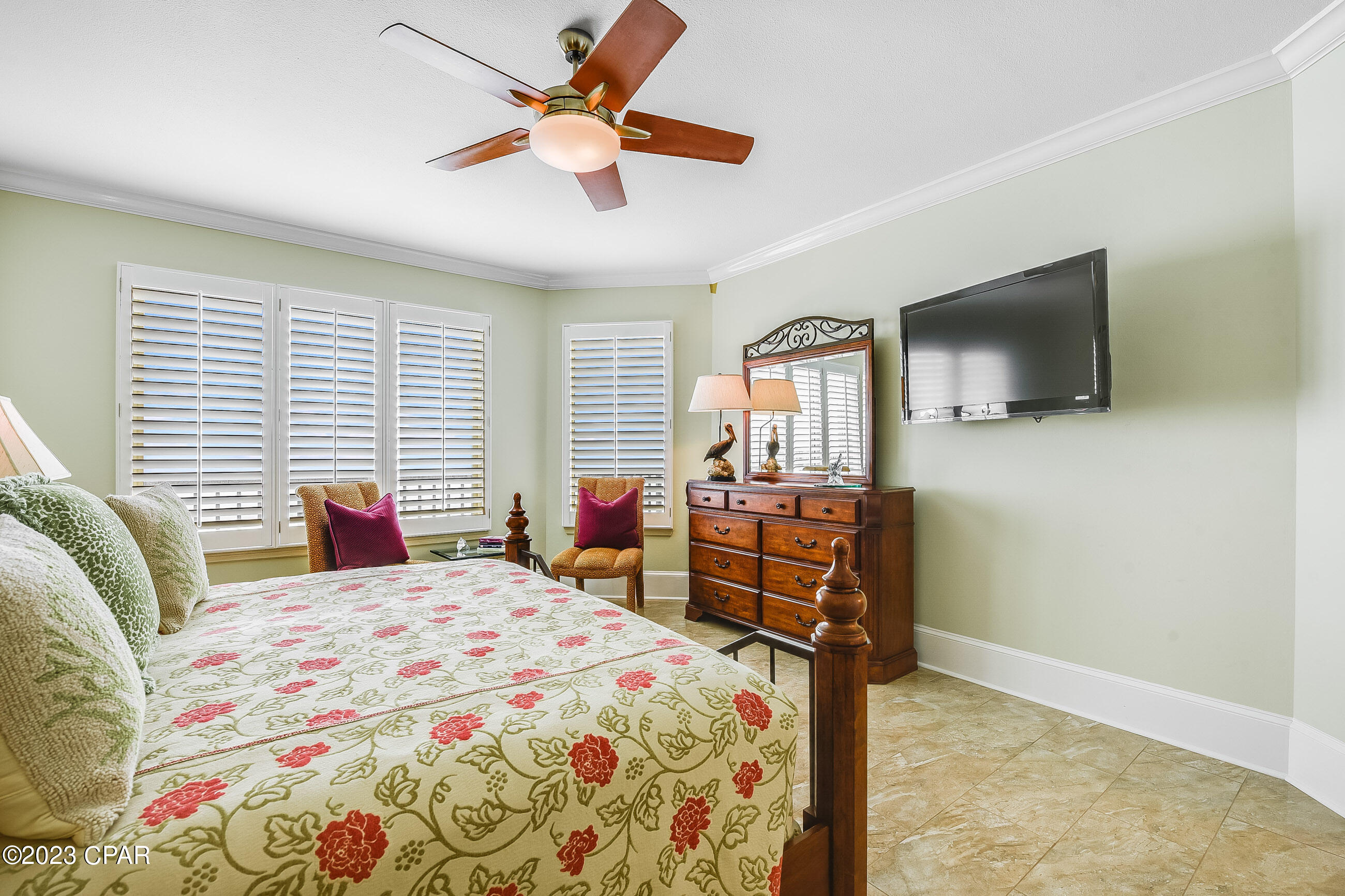 Summerwinds Condo - Residential