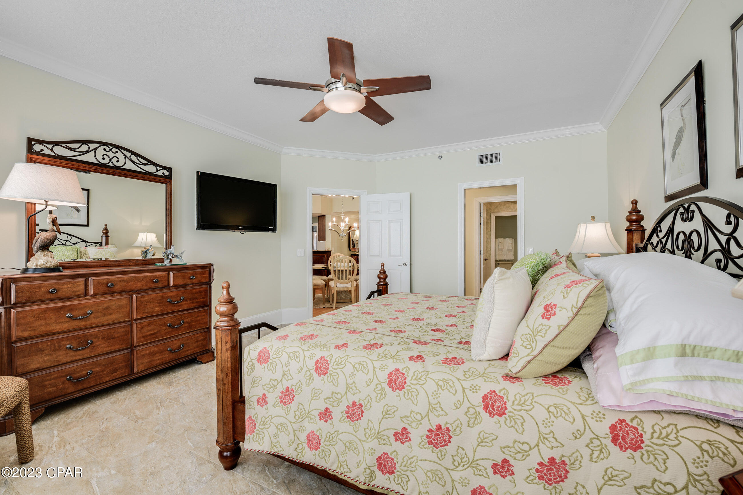 Summerwinds Condo - Residential