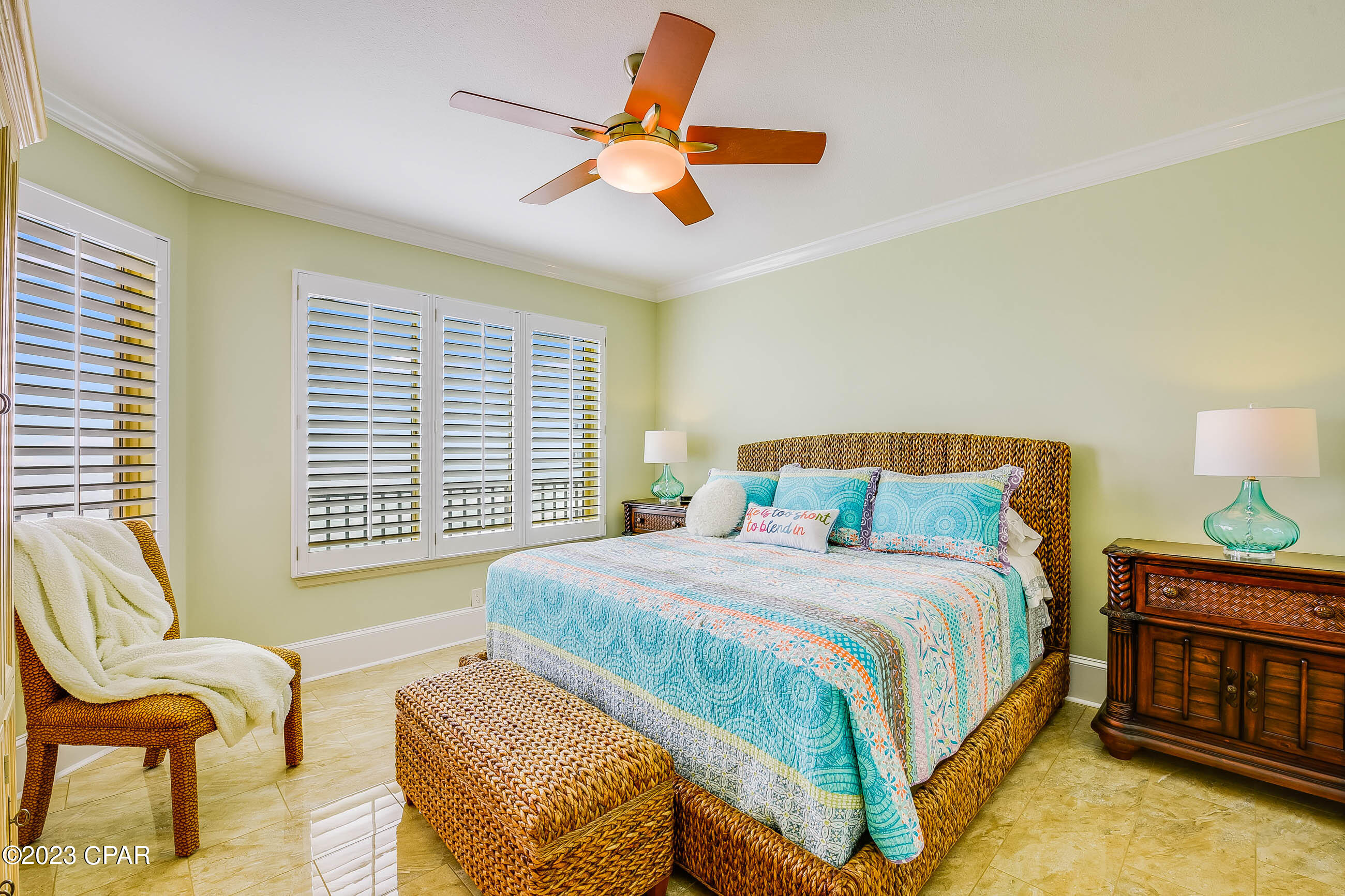 Summerwinds Condo - Residential