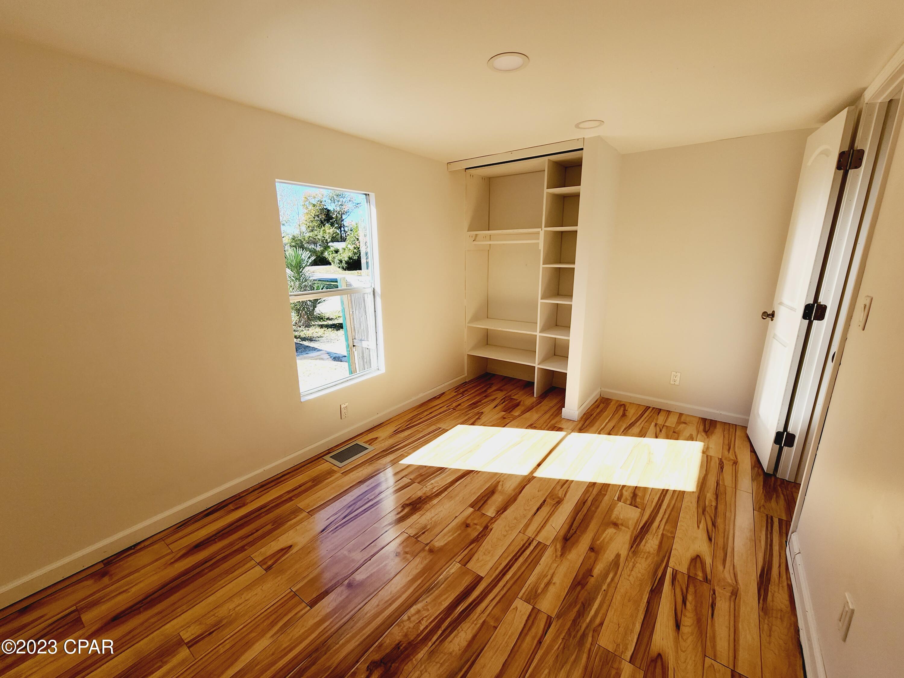 North Lagoon Oaks - Residential