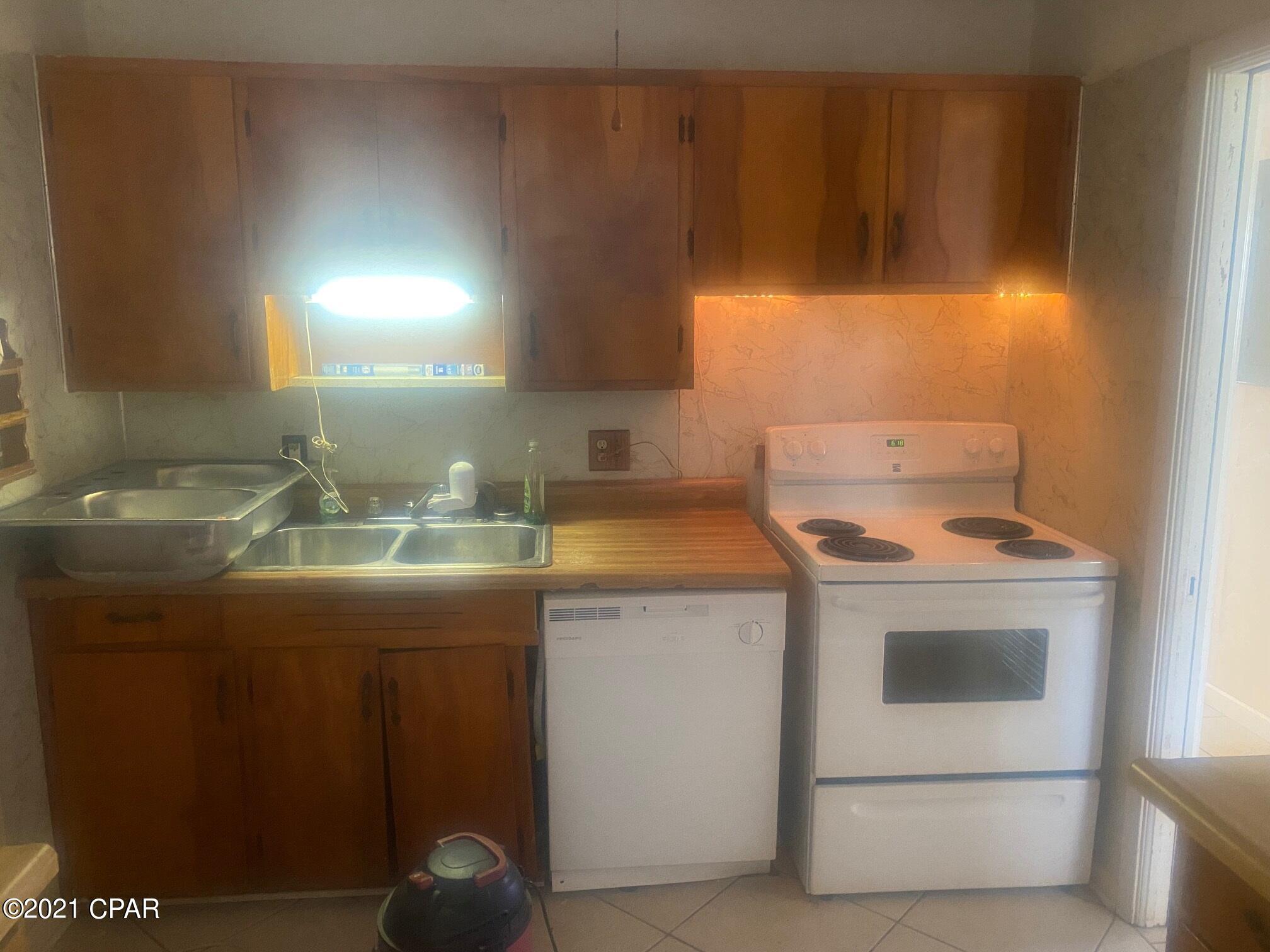 Long Point Park 5th Add - Residential