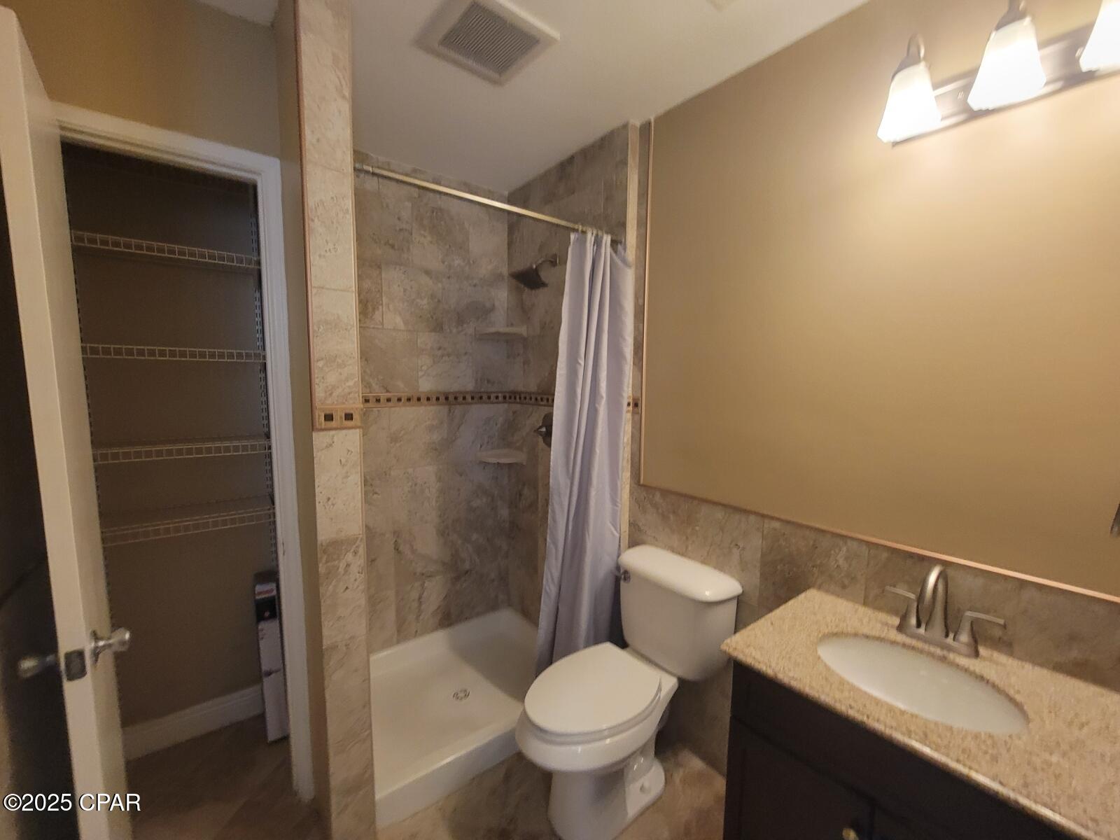 King Estates Unit 2 - Residential Lease