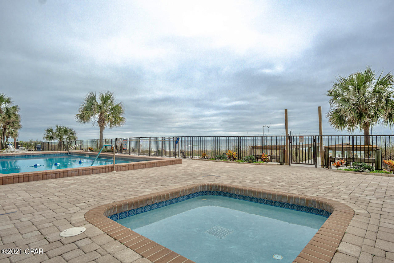 The Commodore - Residential