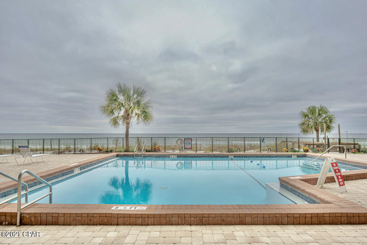 The Commodore - Residential