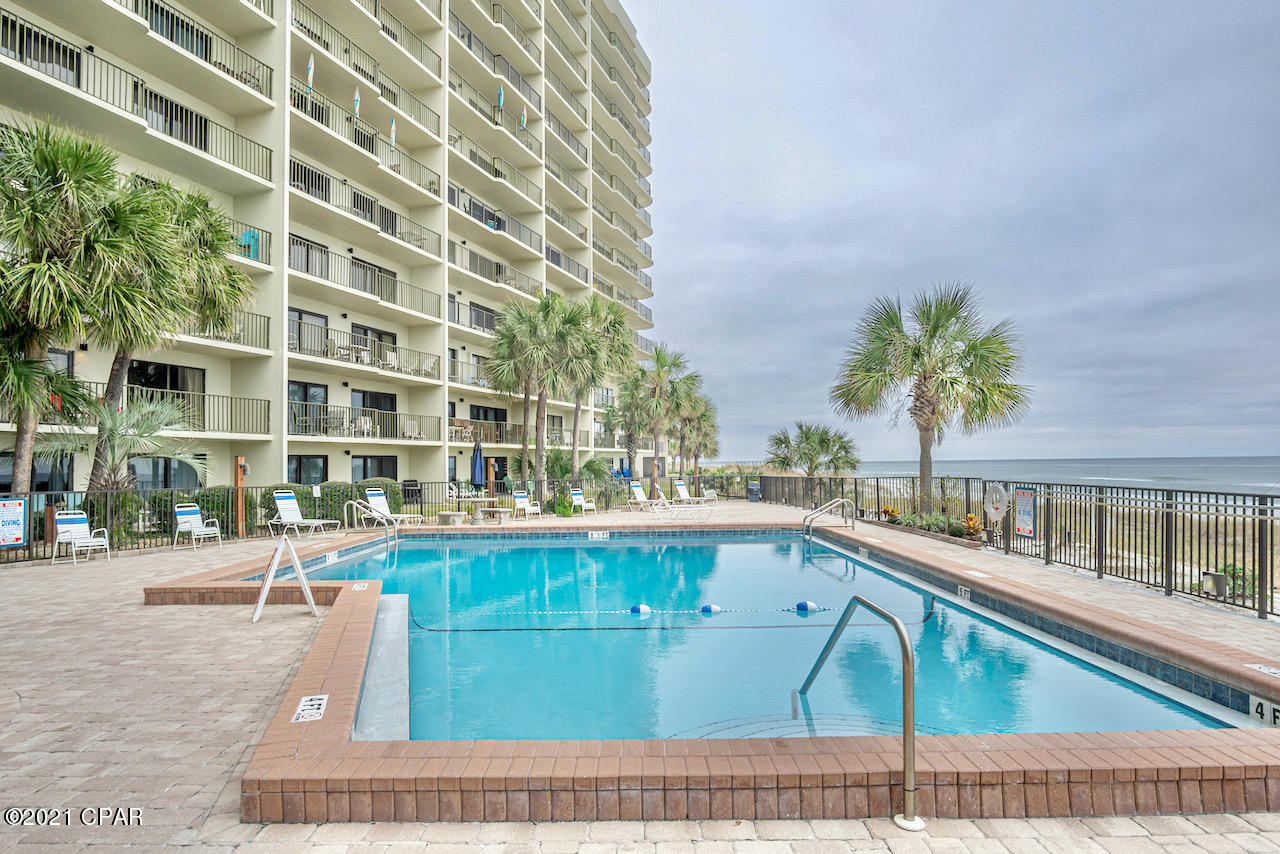 The Commodore - Residential