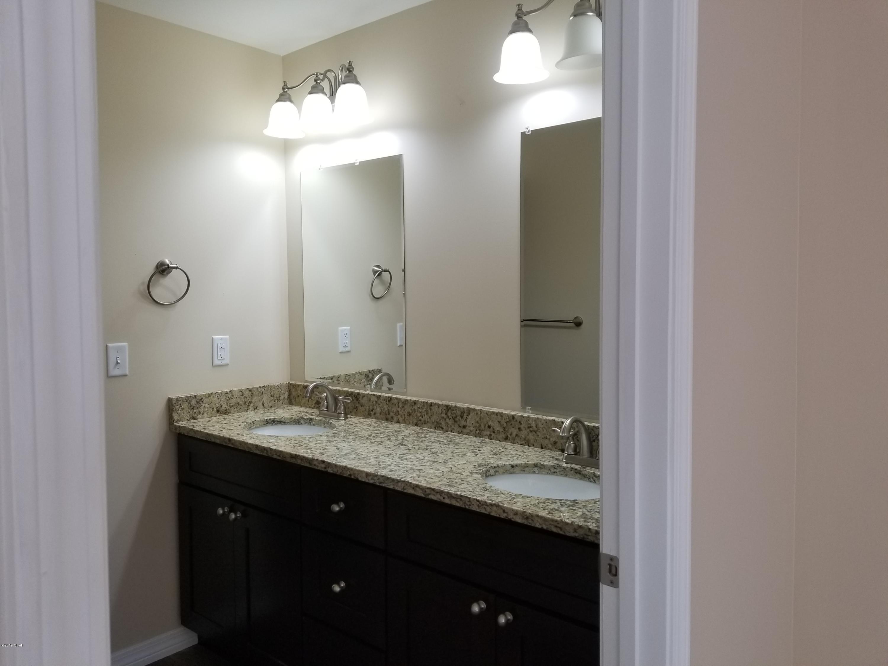 Leisure Lakes - Residential