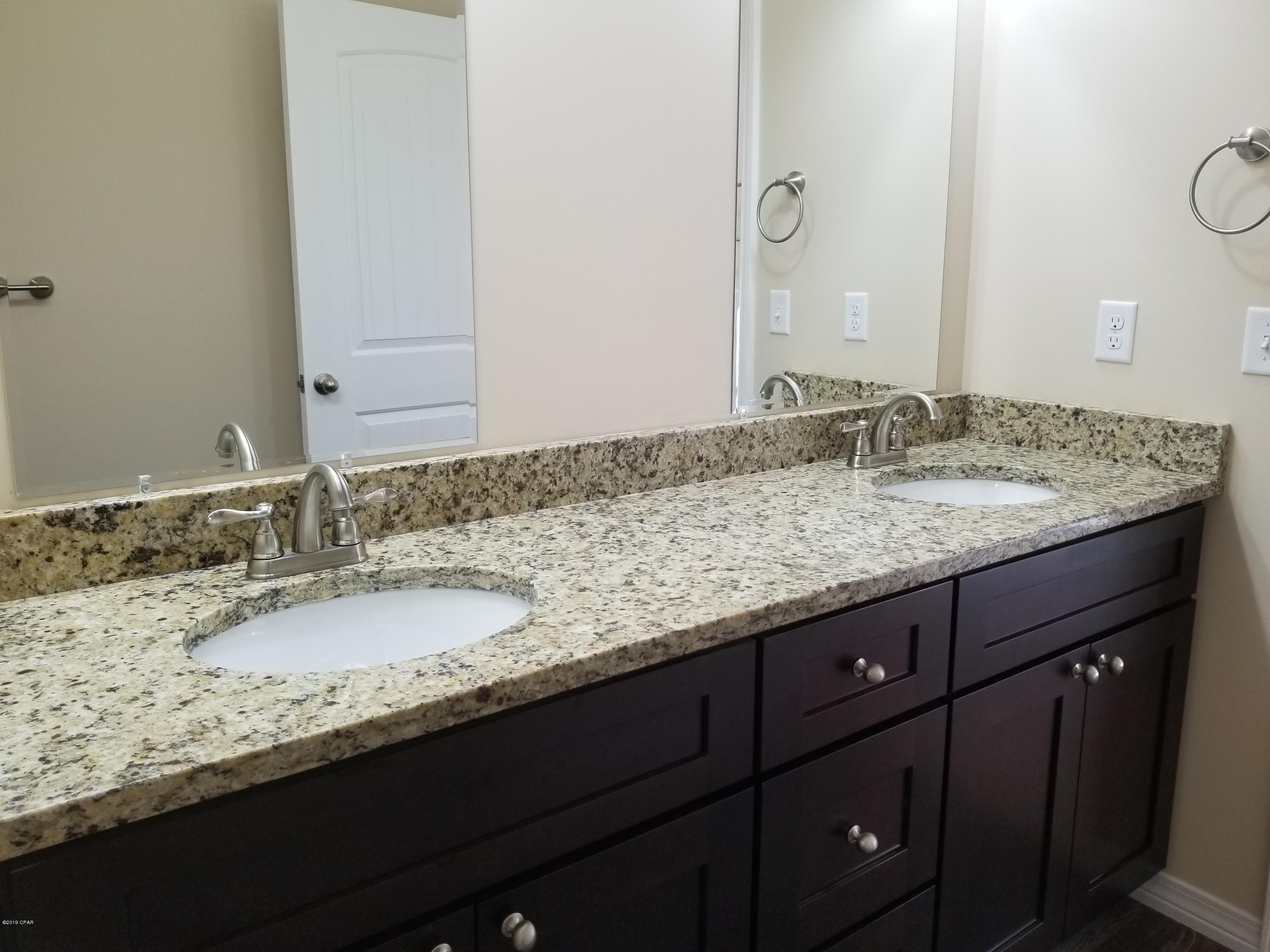 Leisure Lakes - Residential