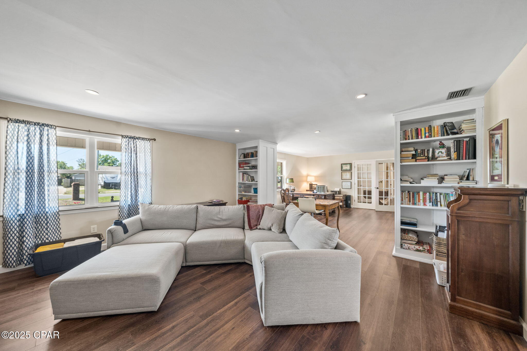 Kings Point 1st Add - Residential