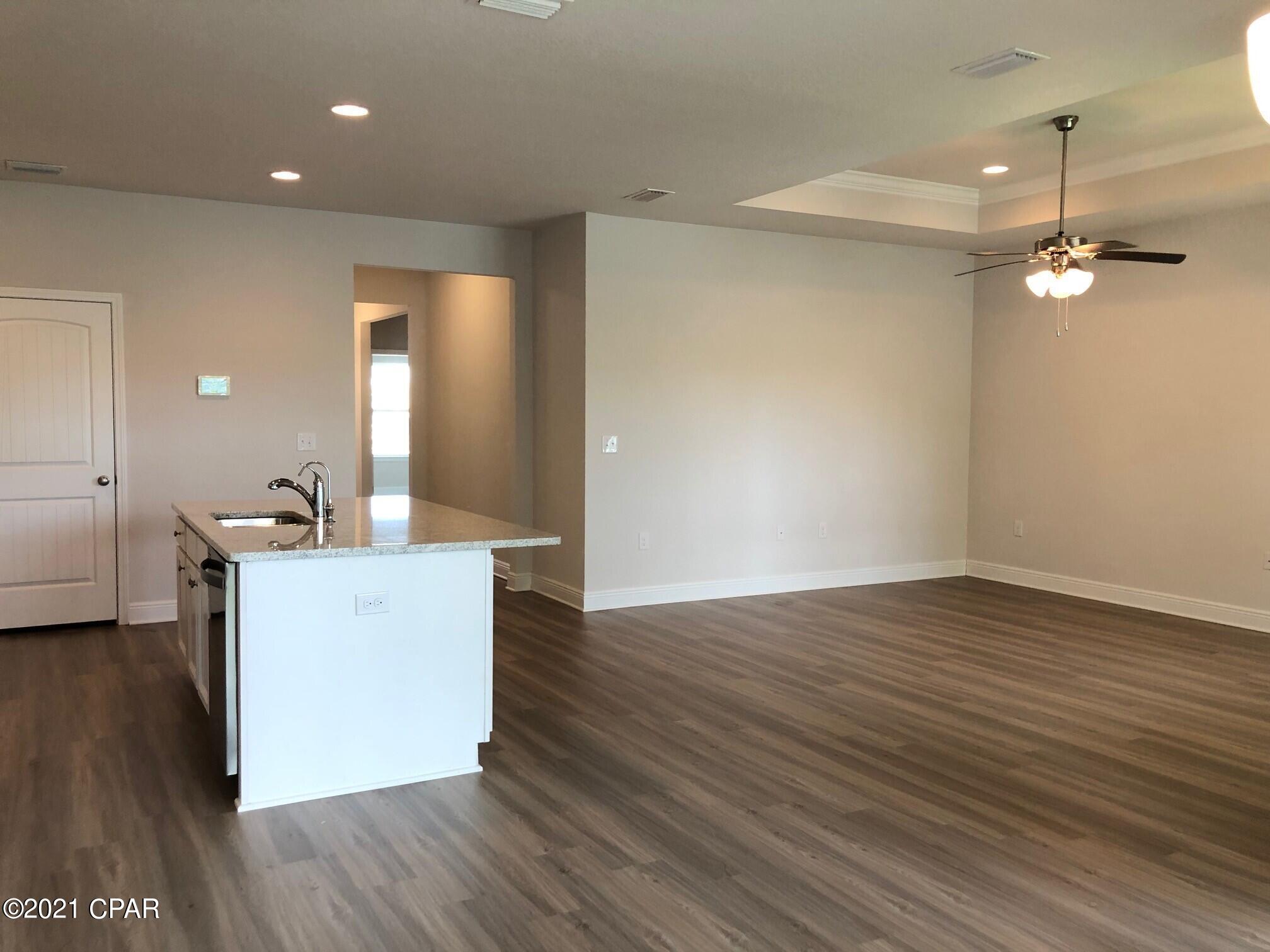 Emerald Cove Villas - Residential