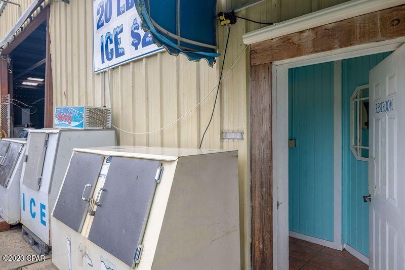 Bayside Park U-1 - Commercial Sale