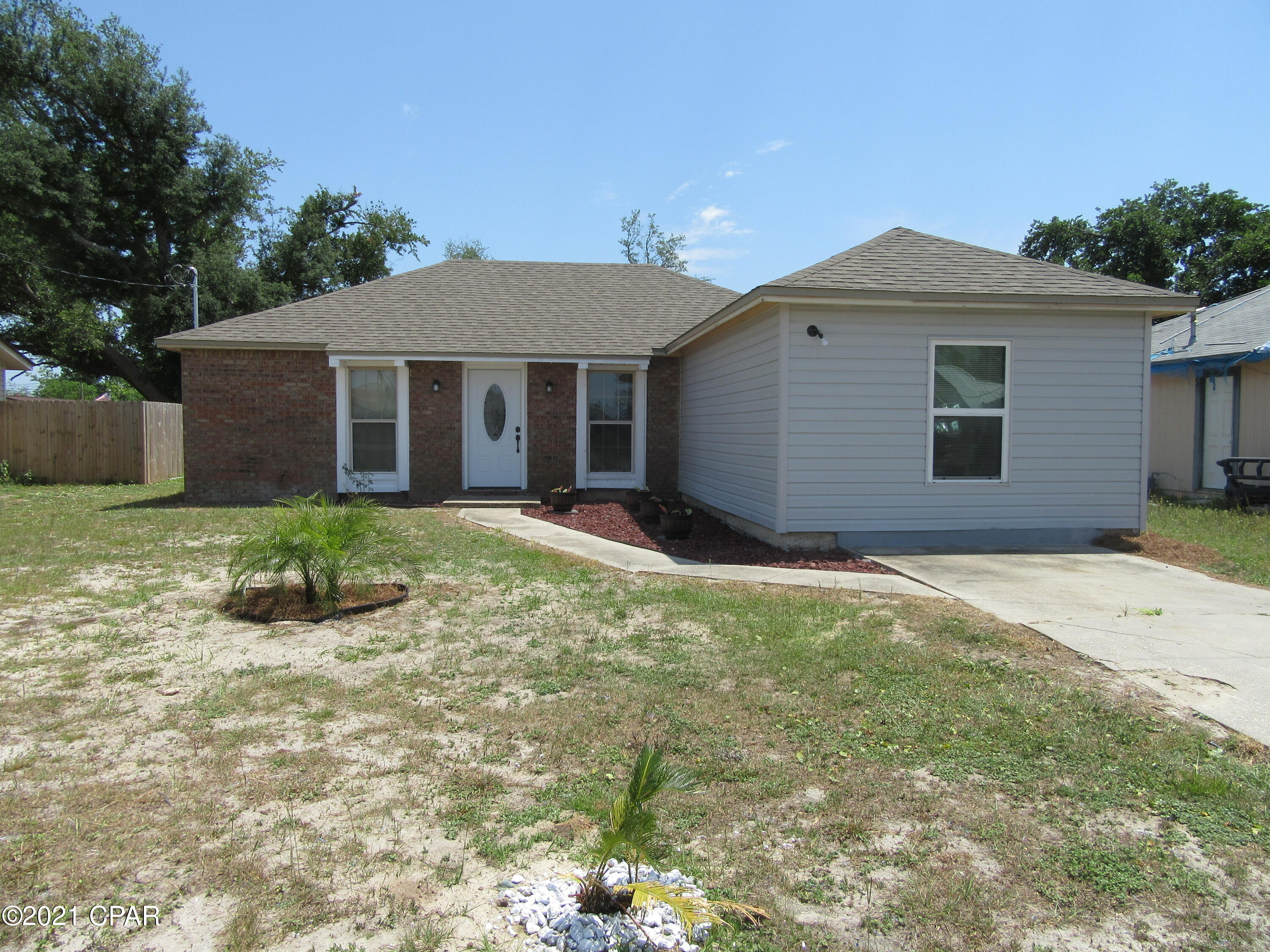 [No Recorded Subdiv] - Residential Lease