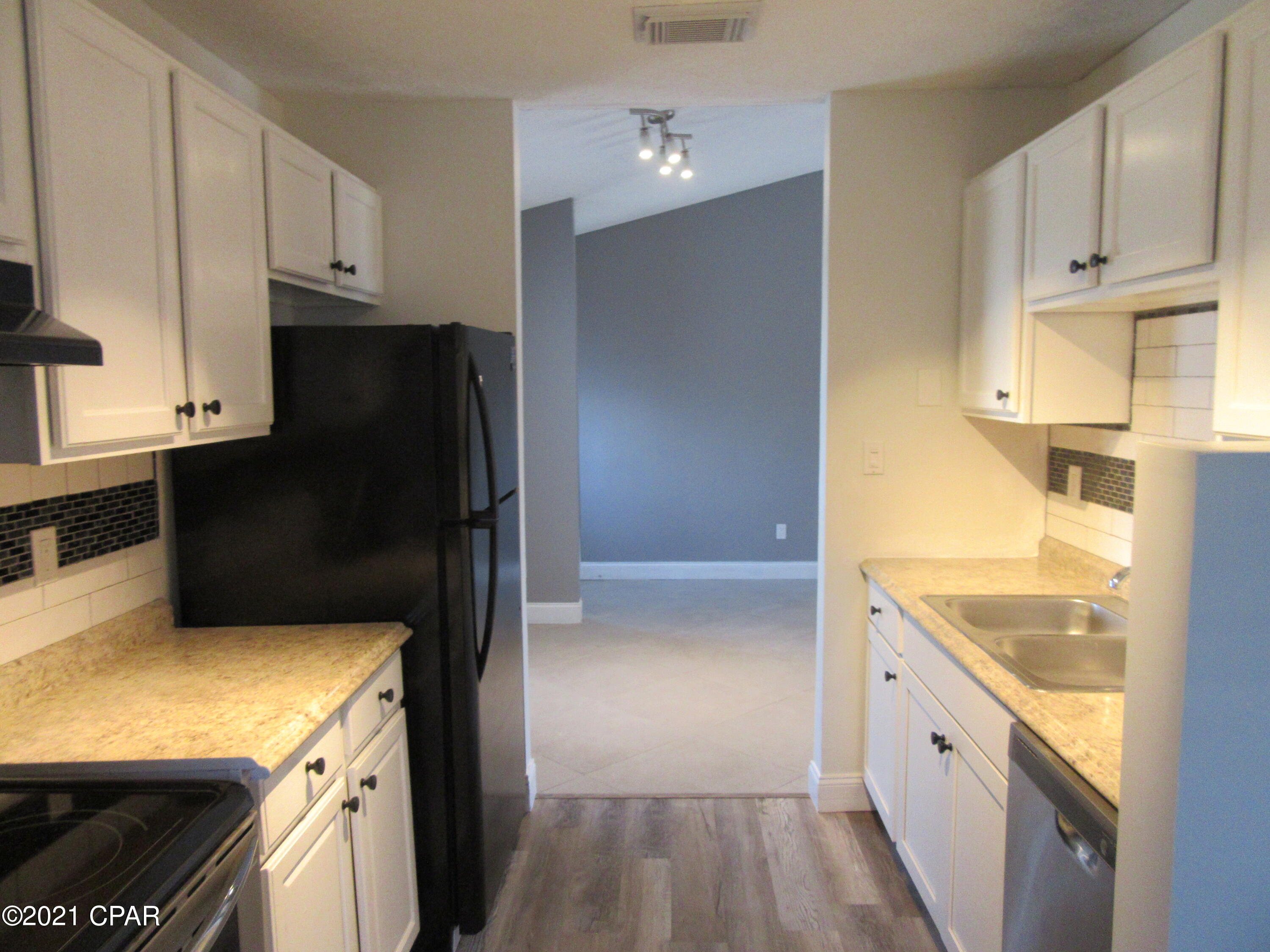 [No Recorded Subdiv] - Residential Lease