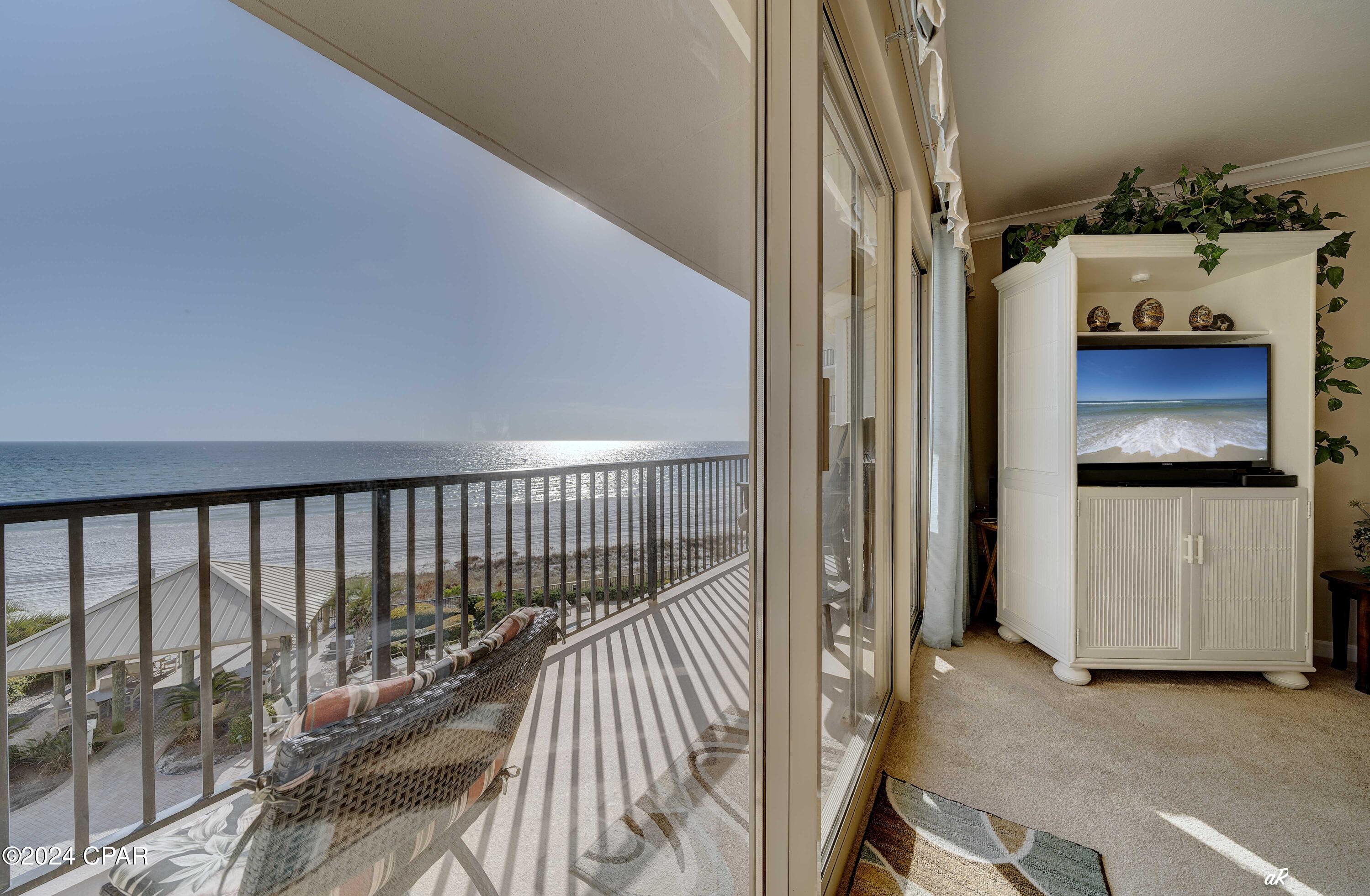 Summerwinds Condo - Residential