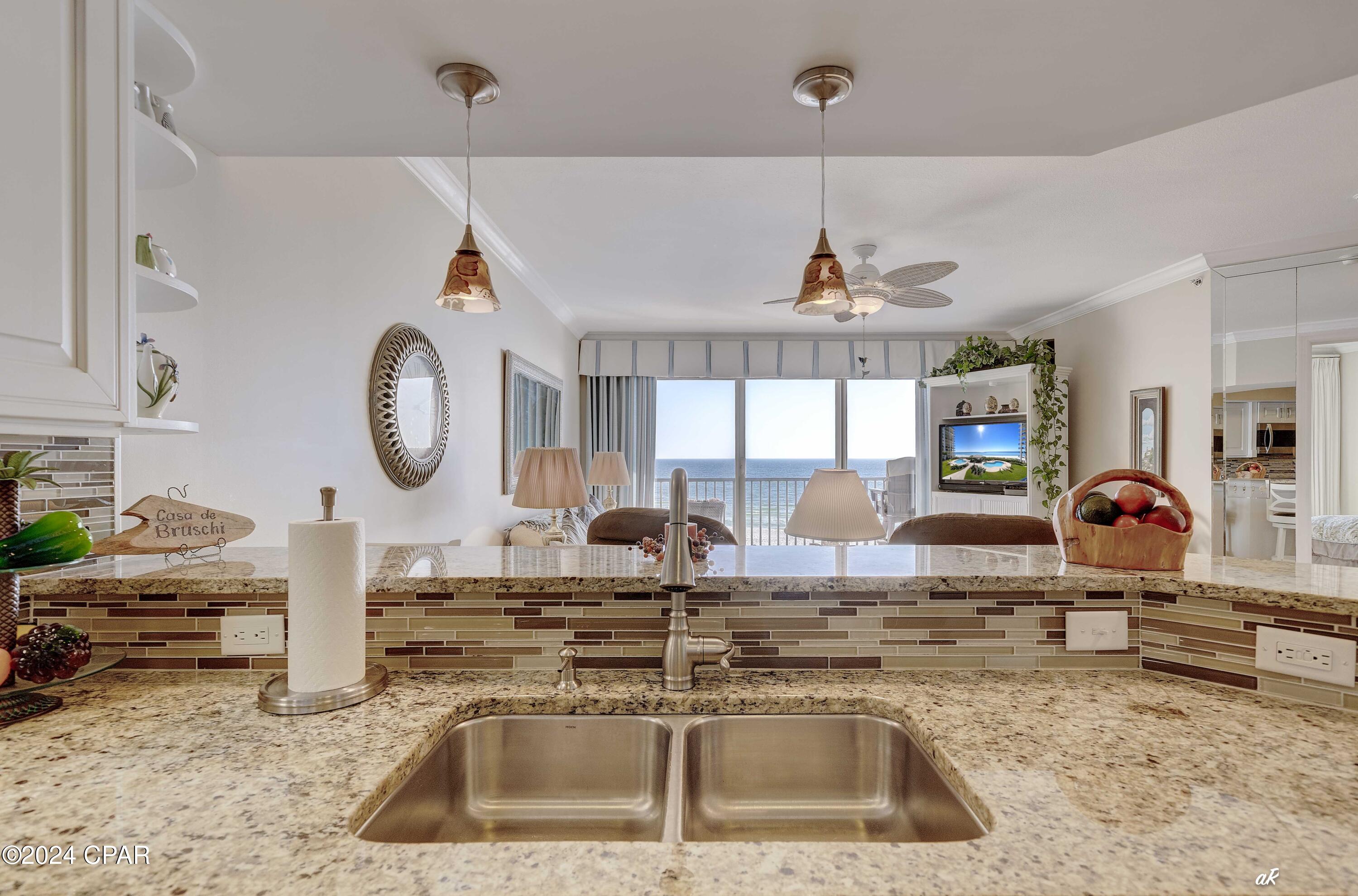 Summerwinds Condo - Residential