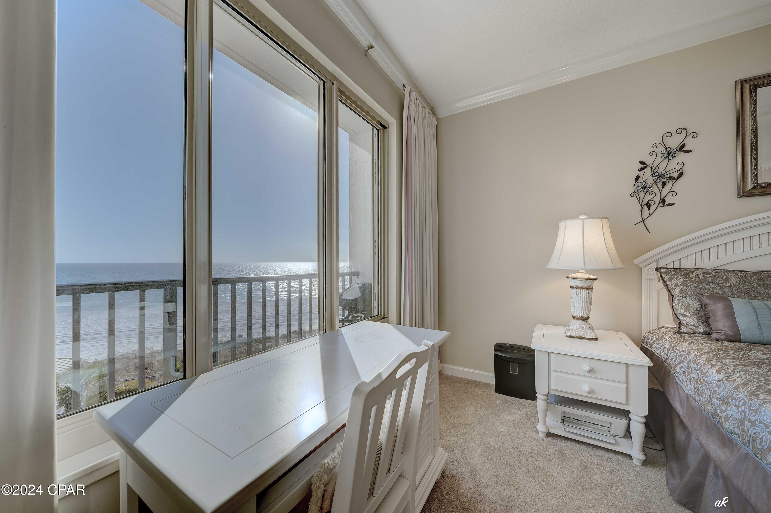 Summerwinds Condo - Residential