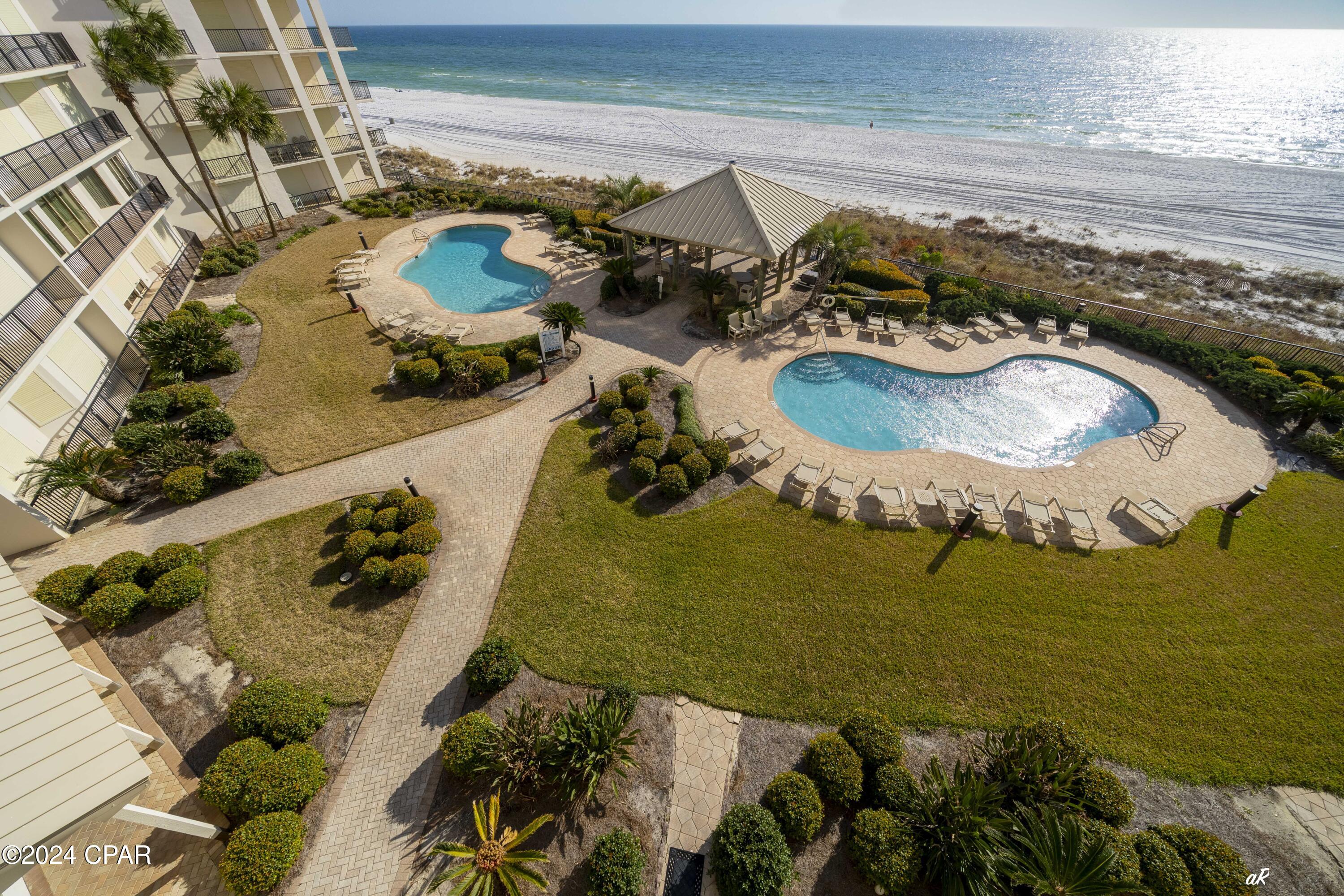 Summerwinds Condo - Residential