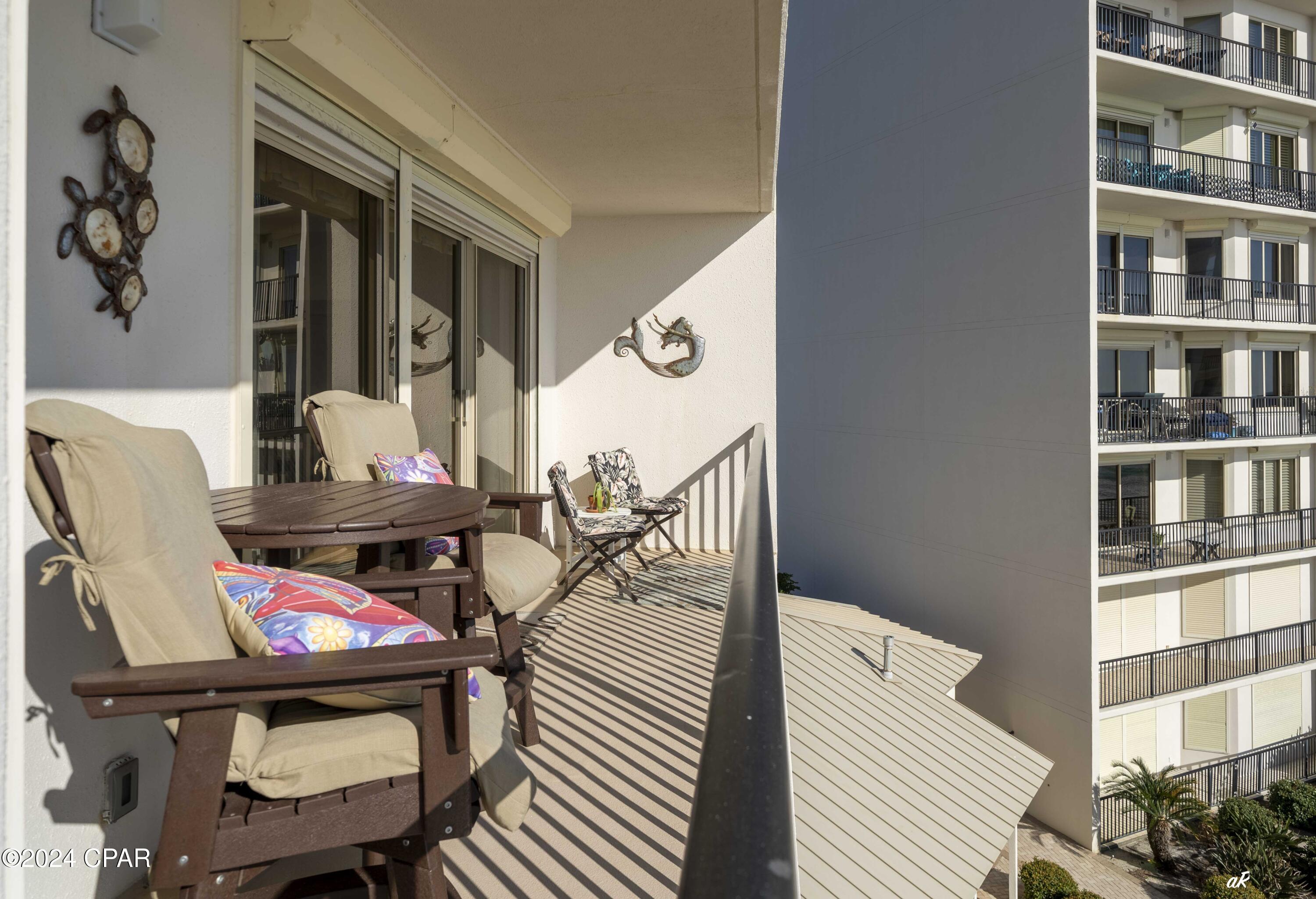 Summerwinds Condo - Residential