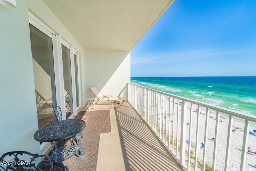 Perfect for families, or investors. Short Term Rentals are allowed. Fully Furnished, & Turn Key.