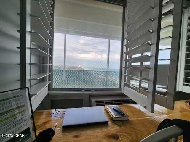 Fontainebleau Terrace - Residential