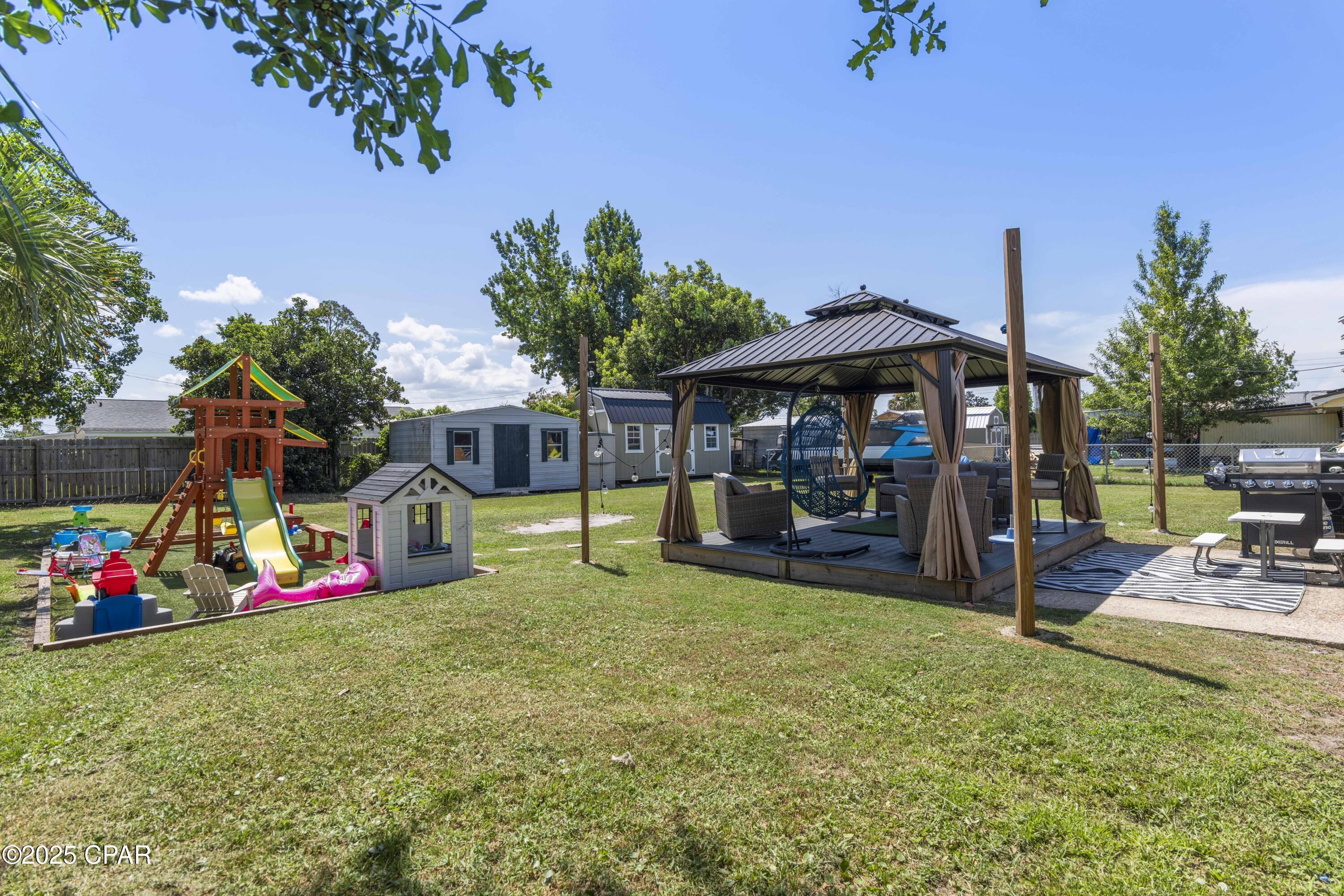 Hentz 1st Add Unit B - Residential