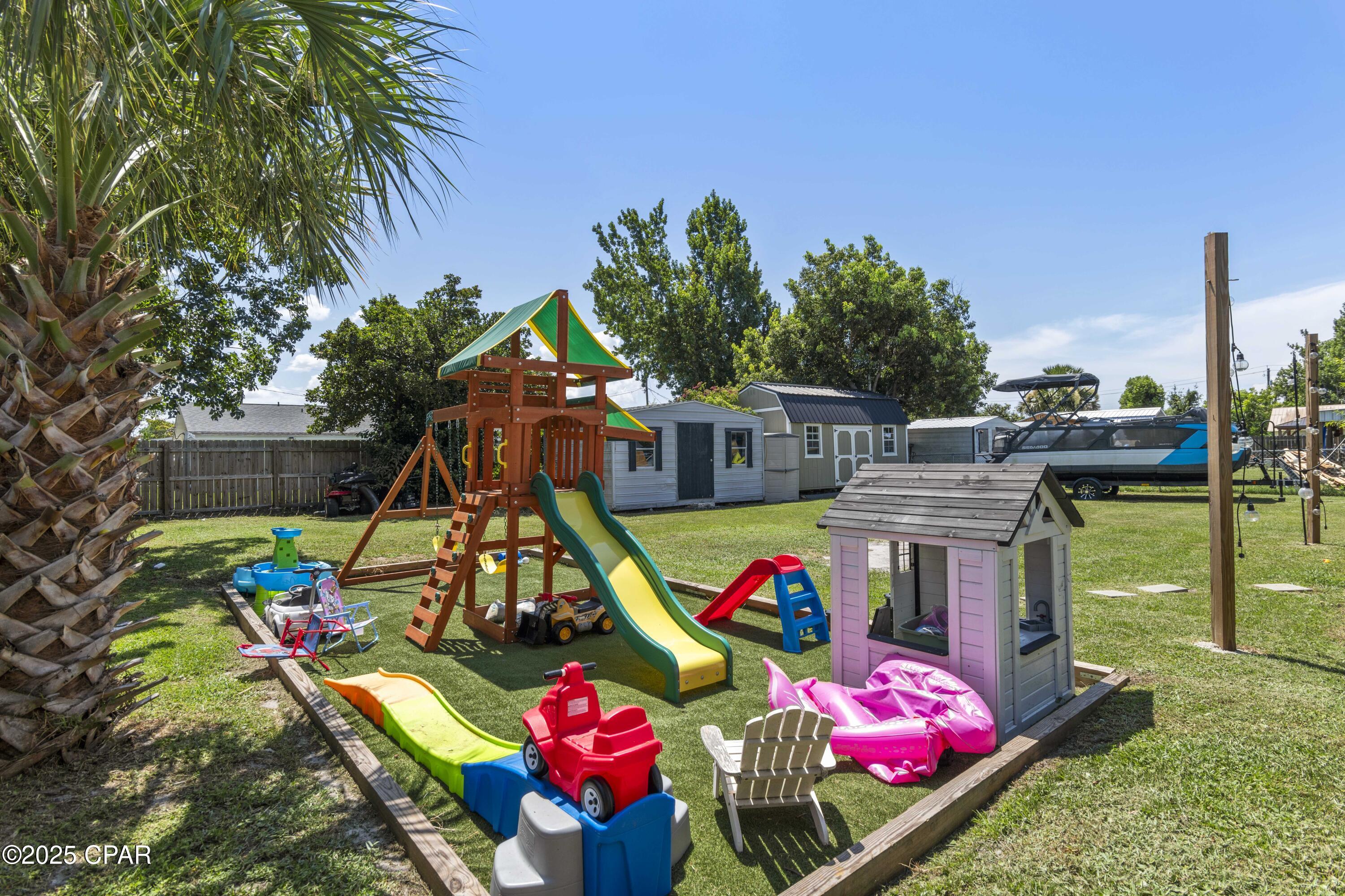 Hentz 1st Add Unit B - Residential