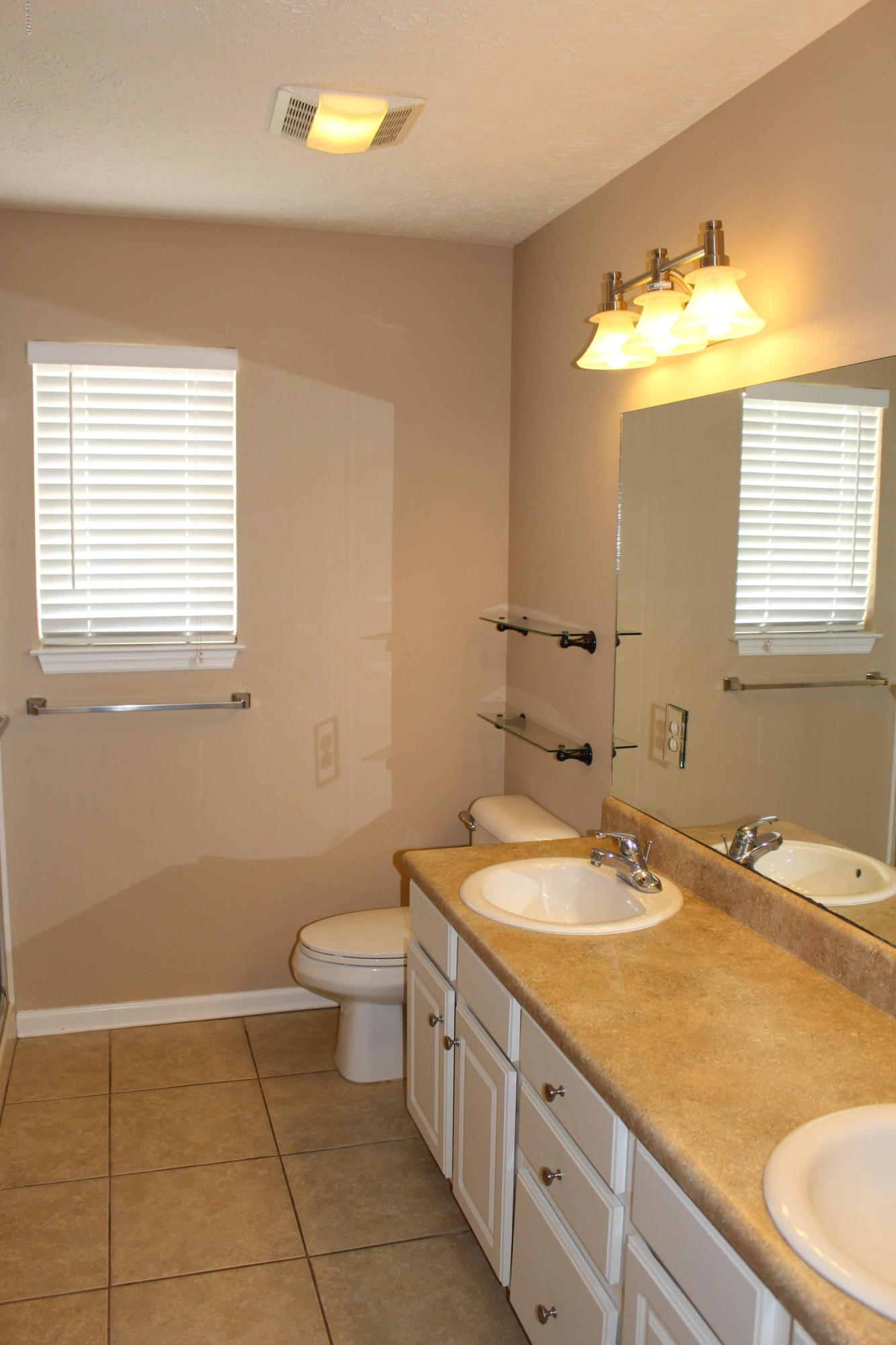 Palm Cove - Residential Lease